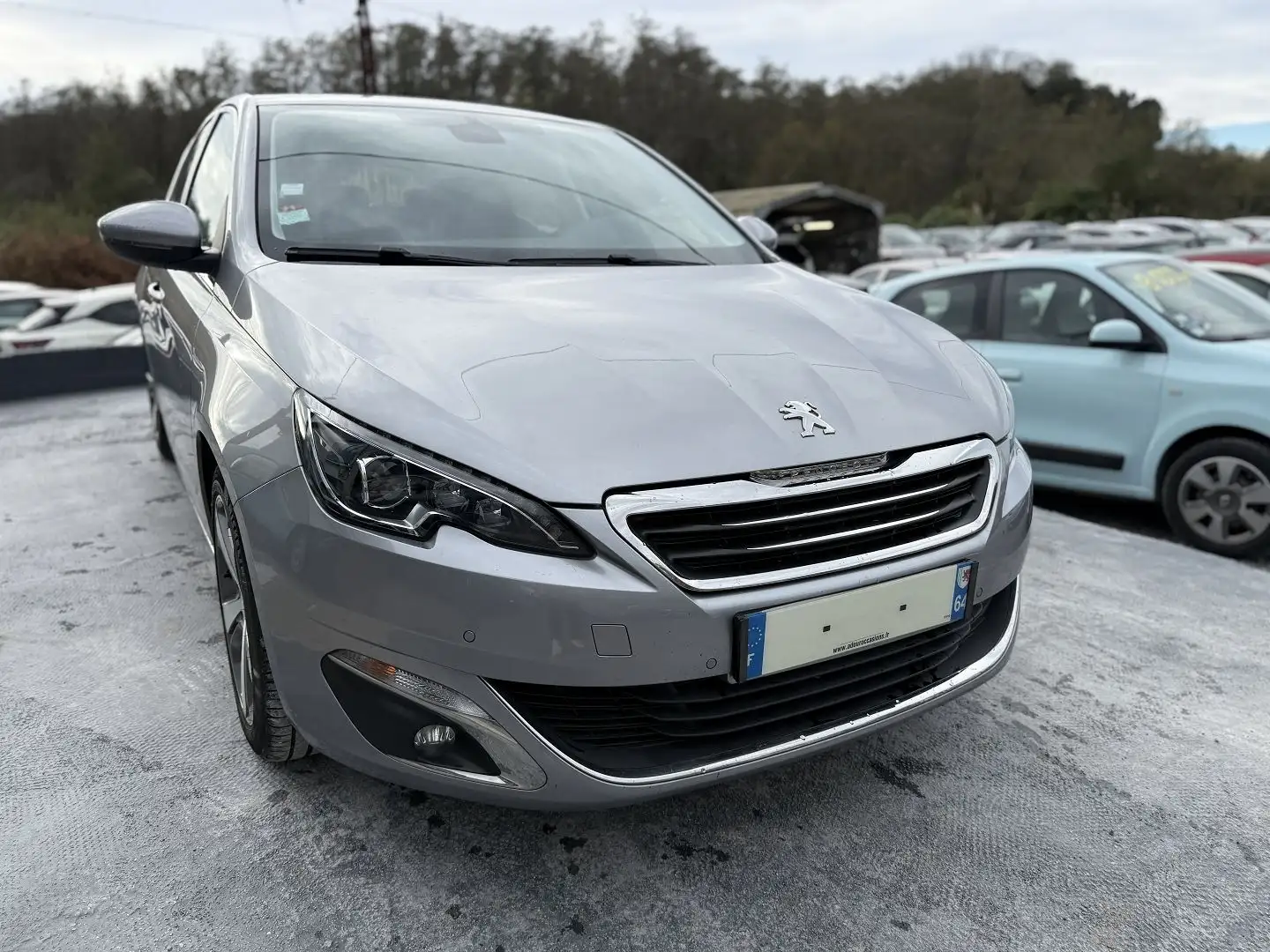 Peugeot 308 1.2 PURETECH 130CH FELINE S\u0026S EAT6 5P Gris - 1