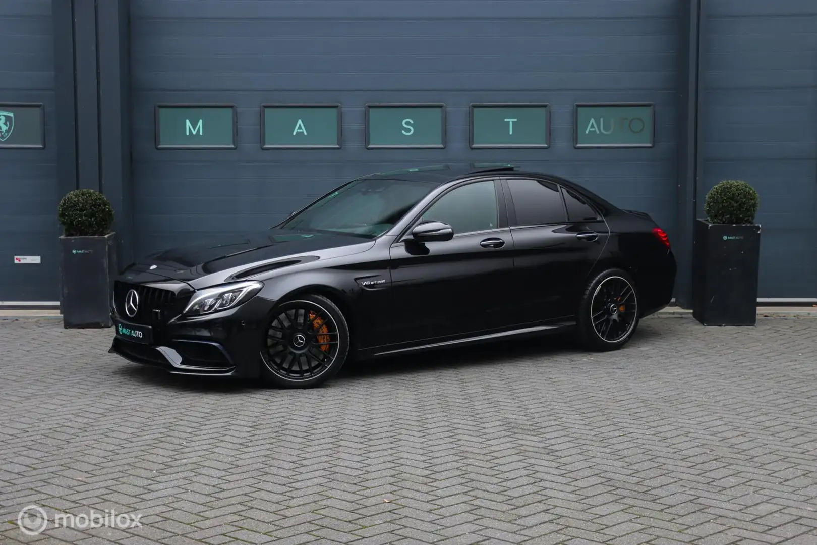 Mercedes-Benz C 63 AMG S Schwarz - 1