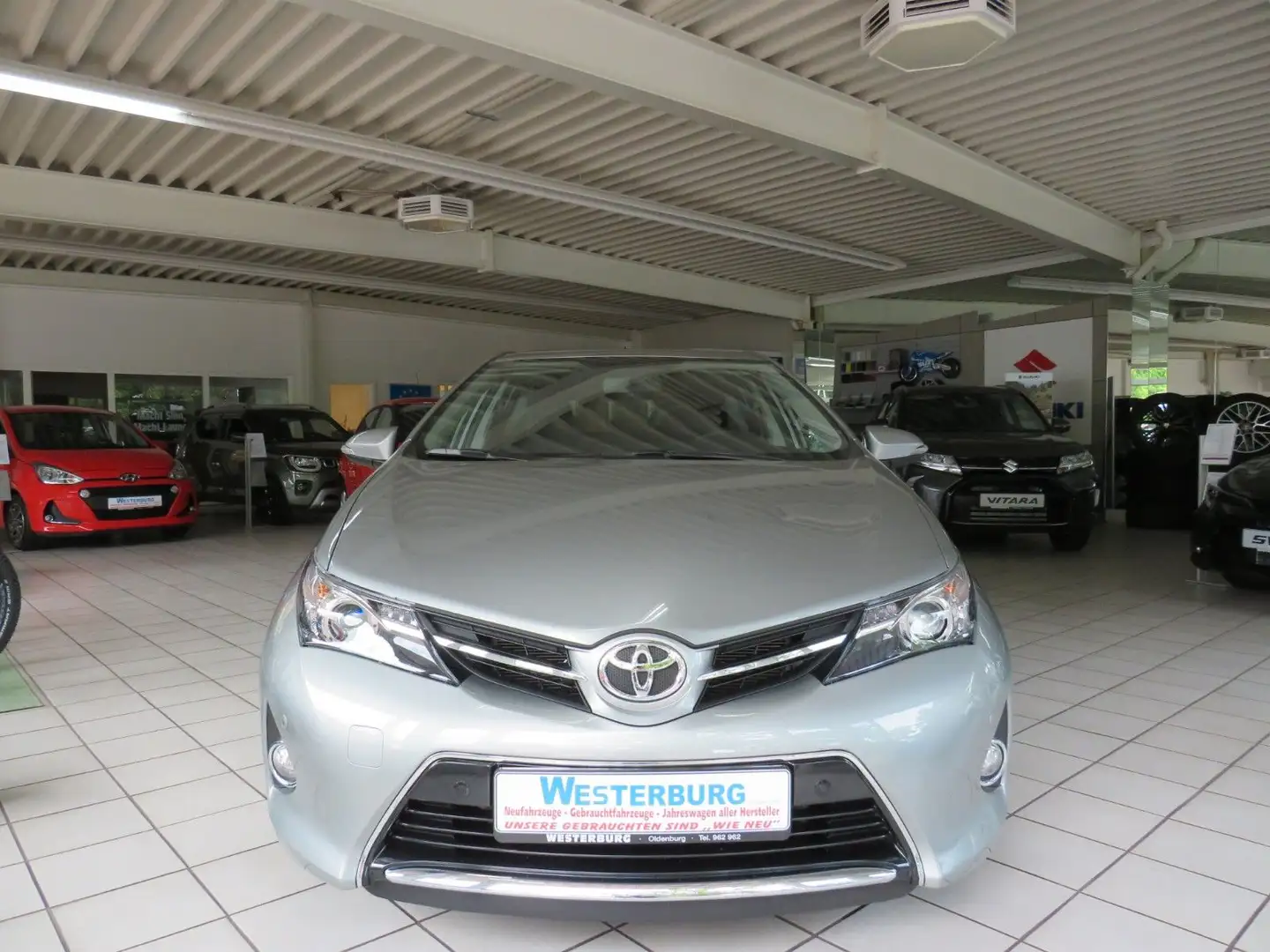 Toyota Auris 1,6 Start Edition Silber - 2