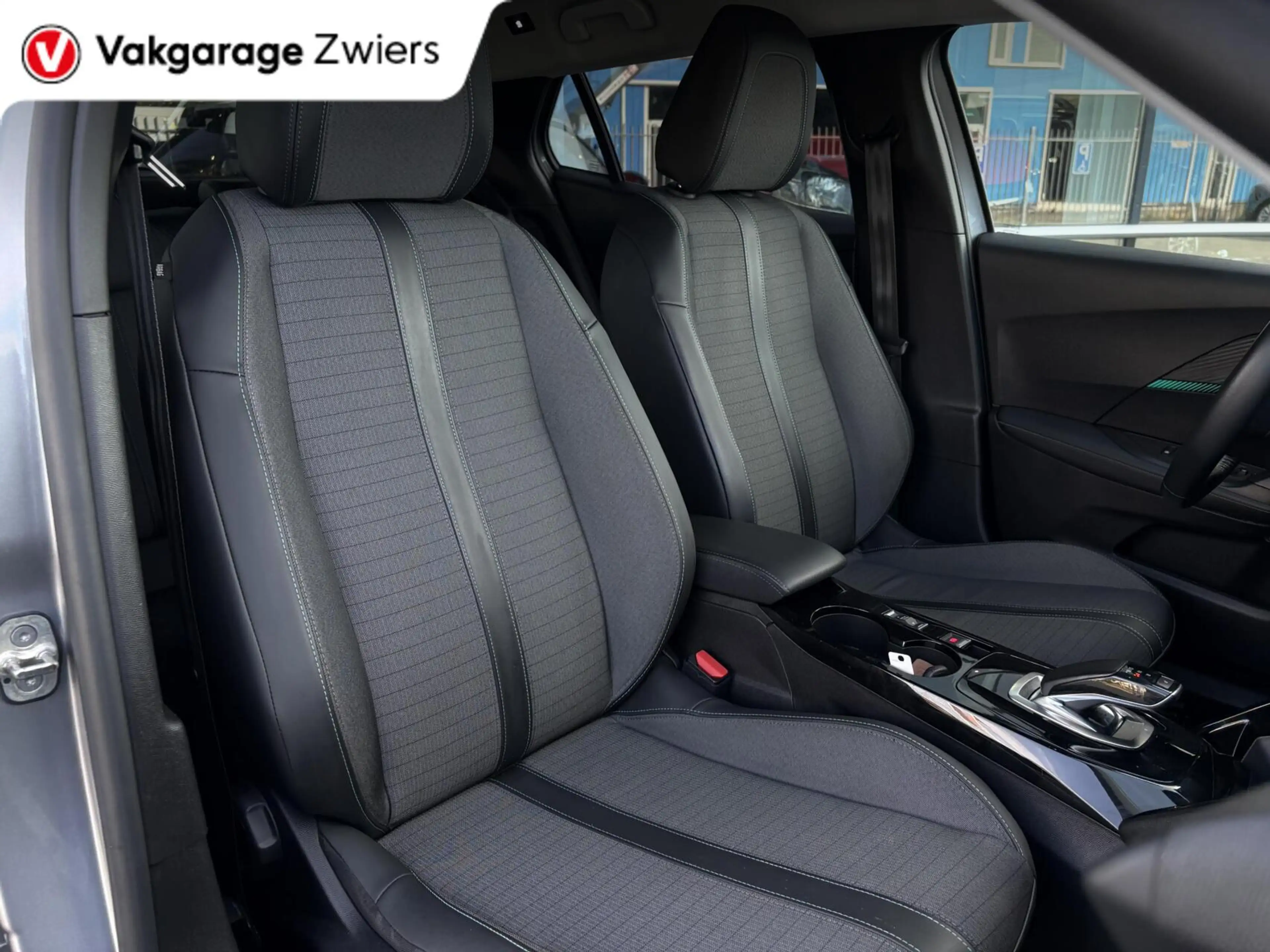 Peugeot e-2008 EV Blue Lease Allure 50 kWh|SOH90.3%|3-Fase|3D I-c — photo 32