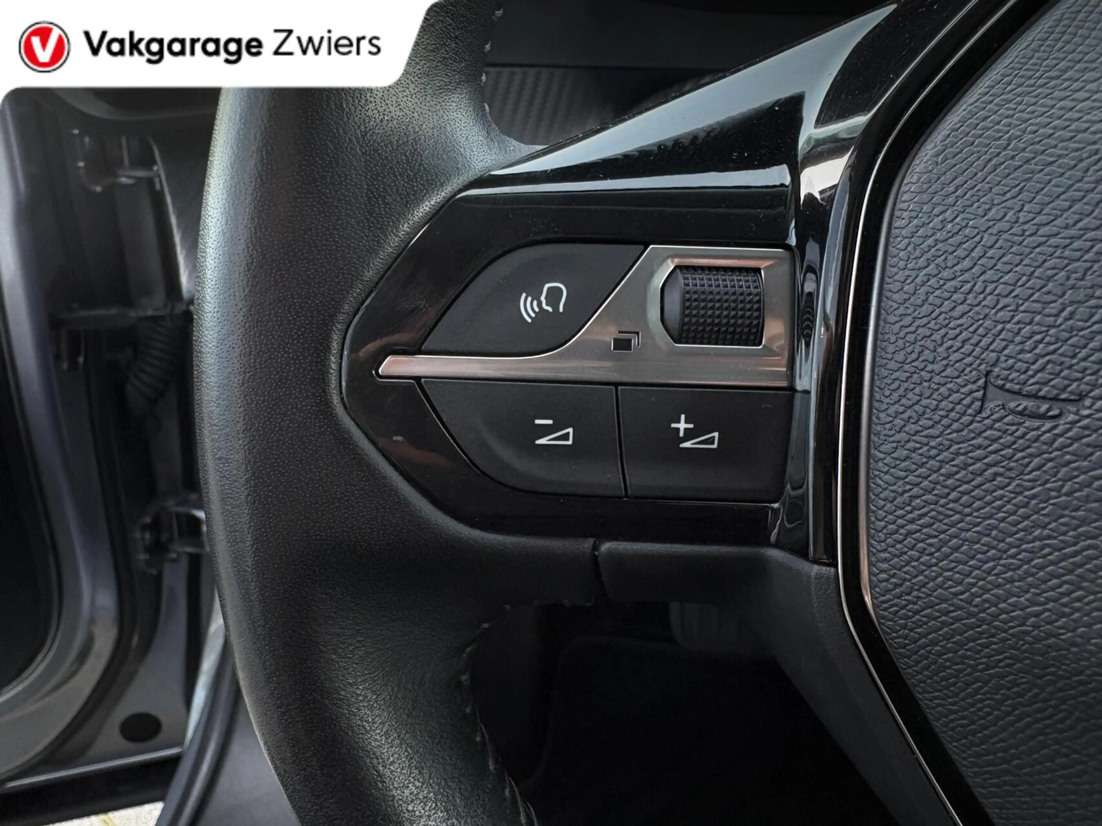 Peugeot e-2008 EV Blue Lease Allure 50 kWh|SOH90.3%|3-Fase|3D I-c — photo 13