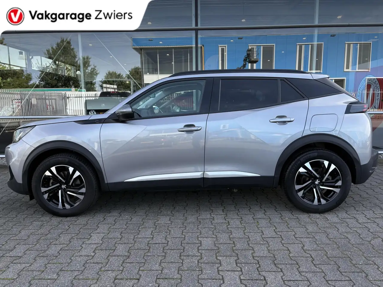 Peugeot E-2008 EV Blue Lease Allure 50 kWh SOH90.3% 3-Fase 3D I-c, миниатюра 3