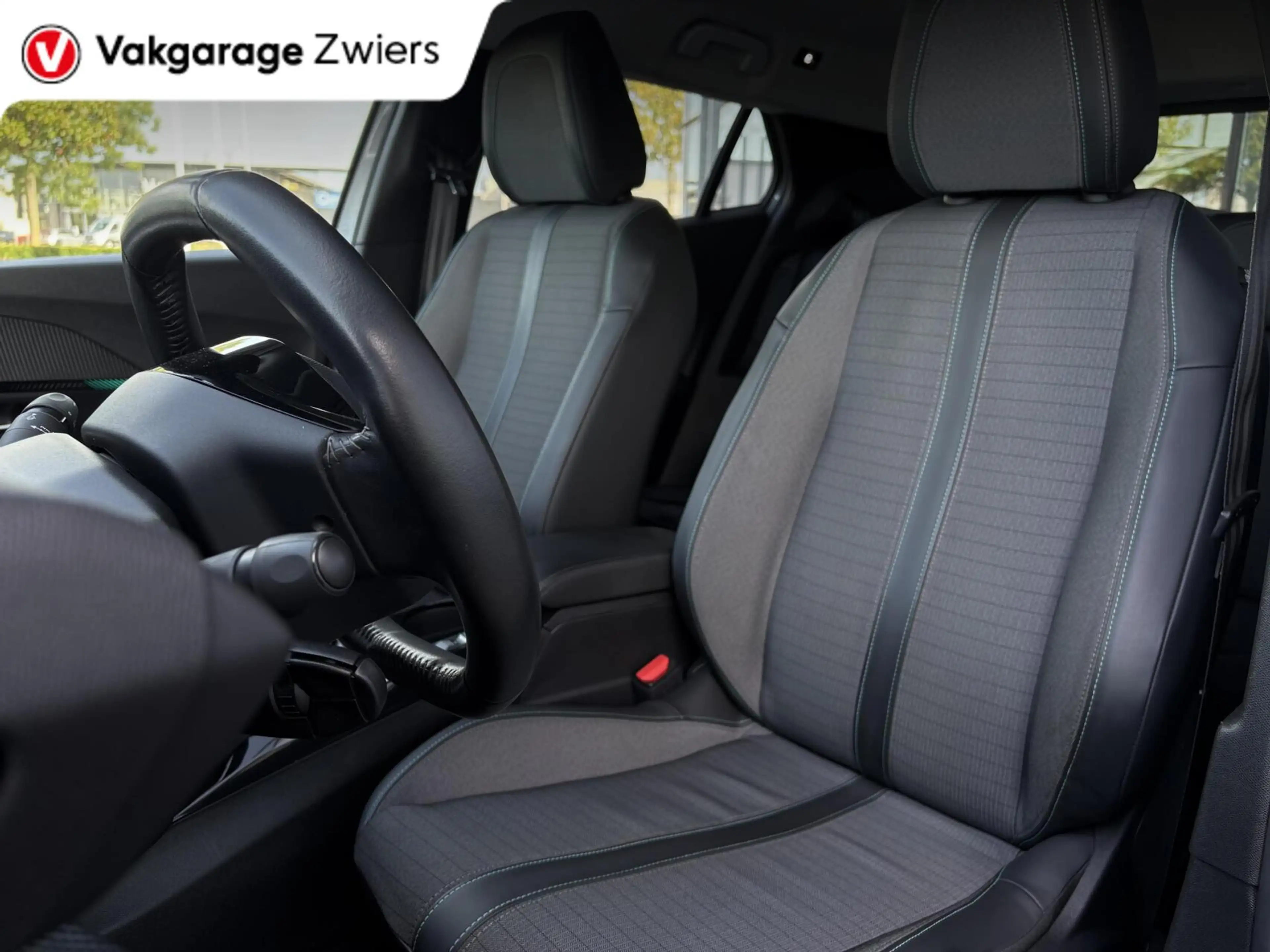 Peugeot e-2008 EV Blue Lease Allure 50 kWh|SOH90.3%|3-Fase|3D I-c — photo 20