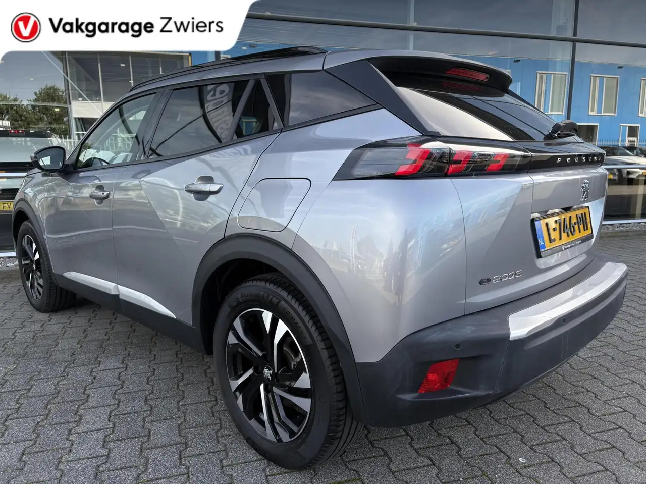 Peugeot E-2008 EV Blue Lease Allure 50 kWh SOH90.3% 3-Fase 3D I-c, миниатюра 4