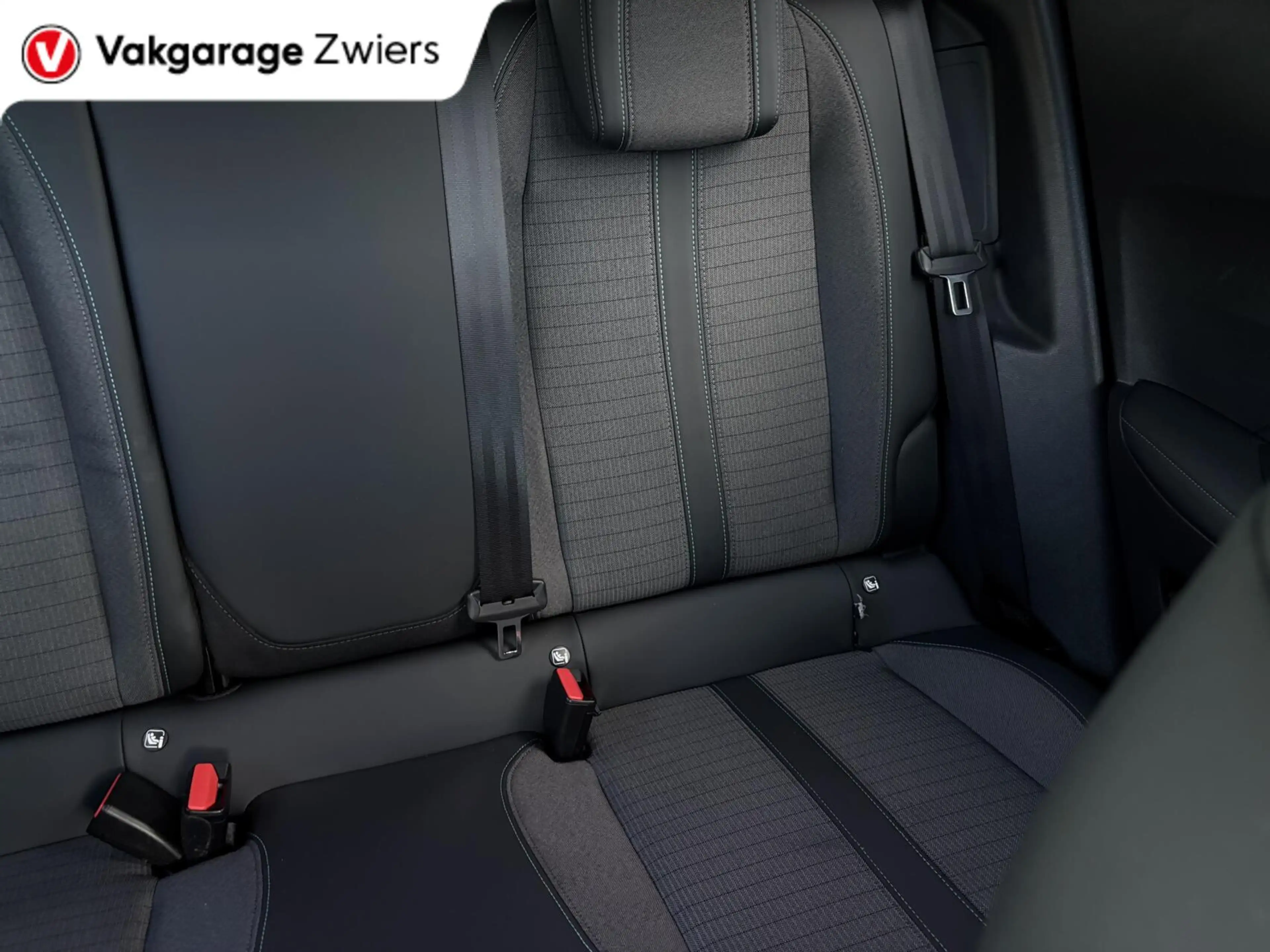 Peugeot e-2008 EV Blue Lease Allure 50 kWh|SOH90.3%|3-Fase|3D I-c — photo 38