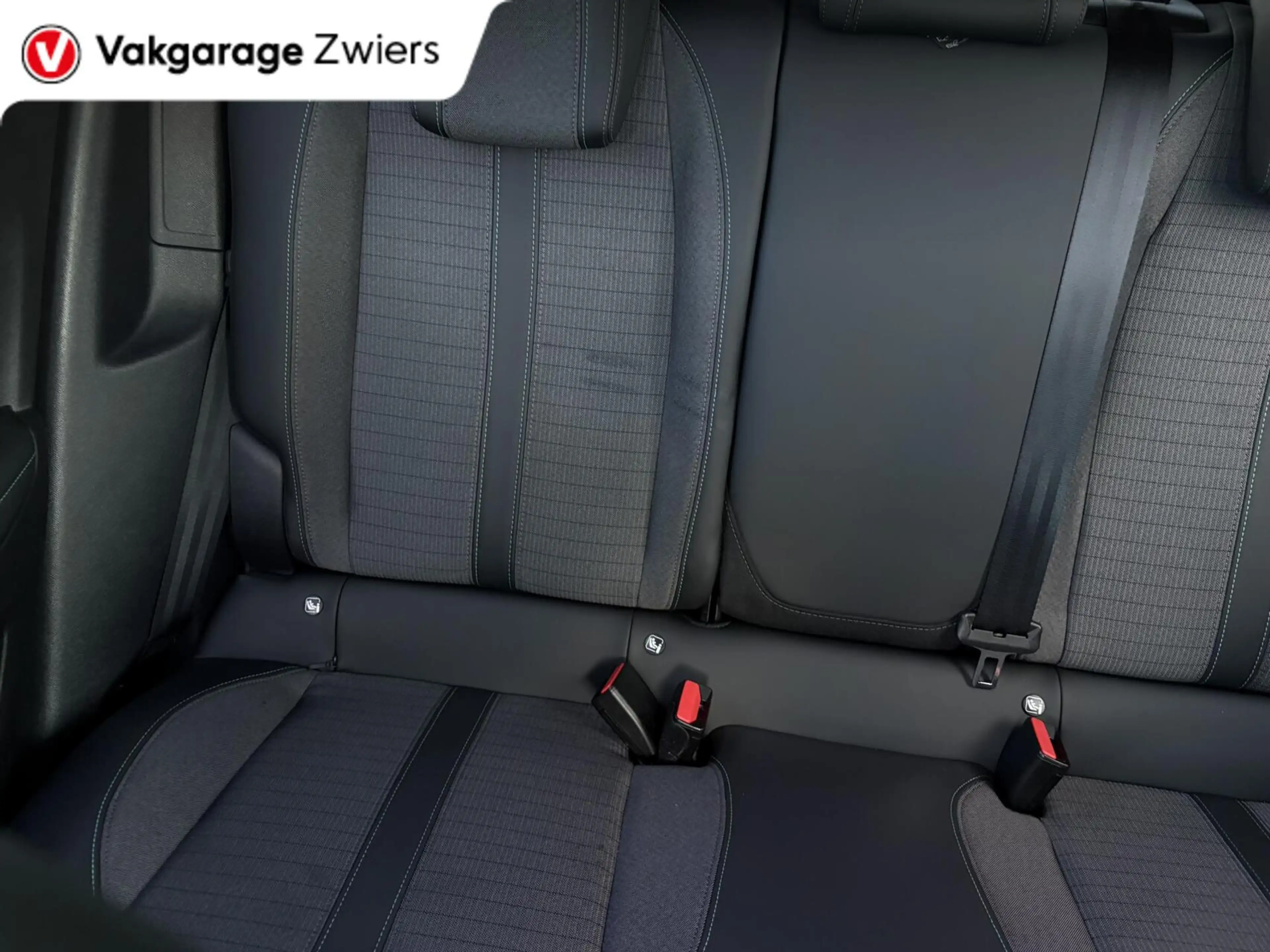 Peugeot e-2008 EV Blue Lease Allure 50 kWh|SOH90.3%|3-Fase|3D I-c — photo 36