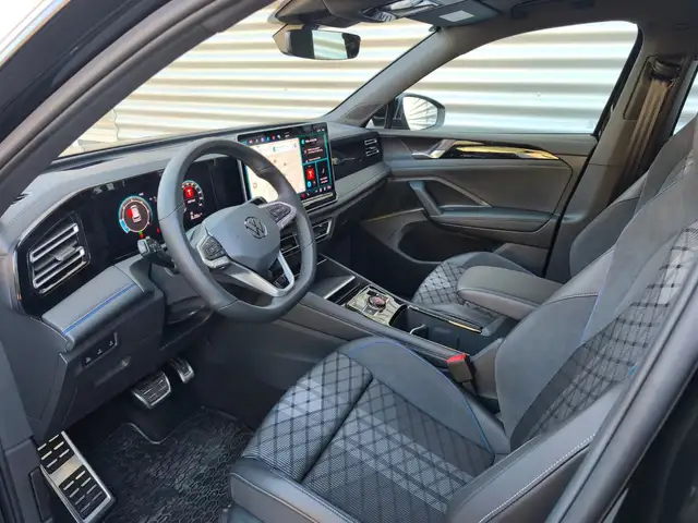 Volkswagen Tiguan R-Line TDI 4MOTION DSG Ansicht 11