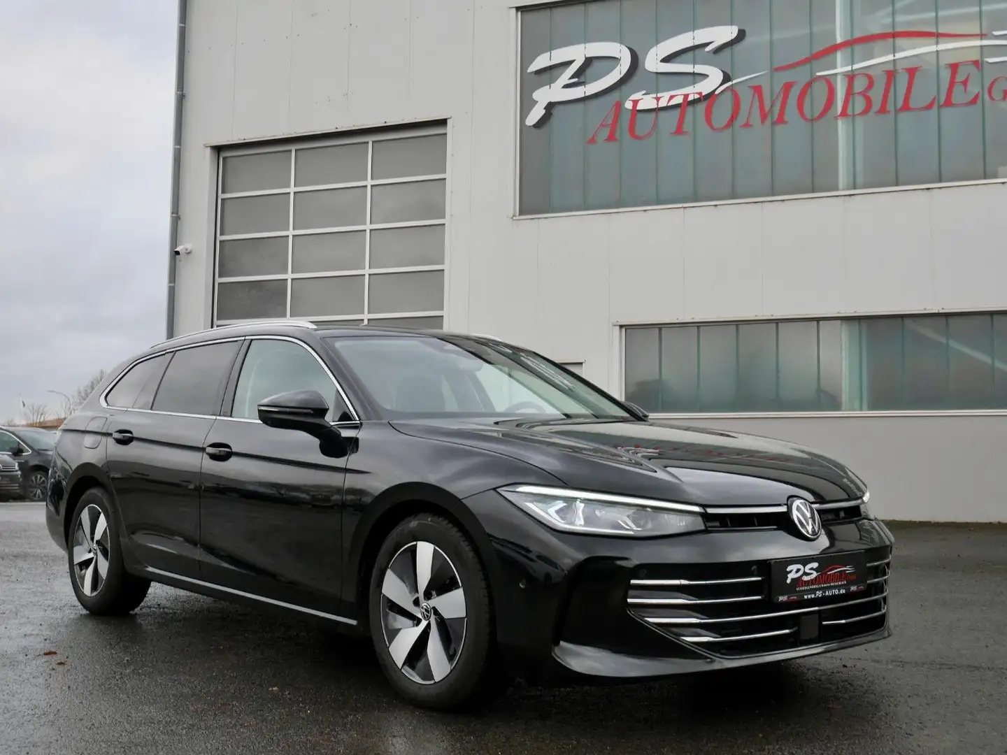 Volkswagen Passat 2.0 TDI DSG Elegance+AHK+Matrix+360° Schwarz - 1