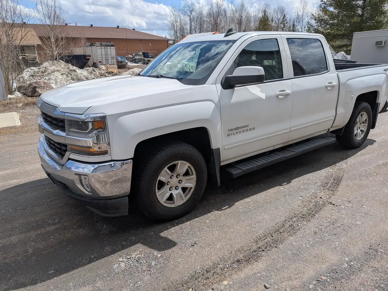 Chevrolet Silverado 1500 снимка Chevrolet Silverado 1500