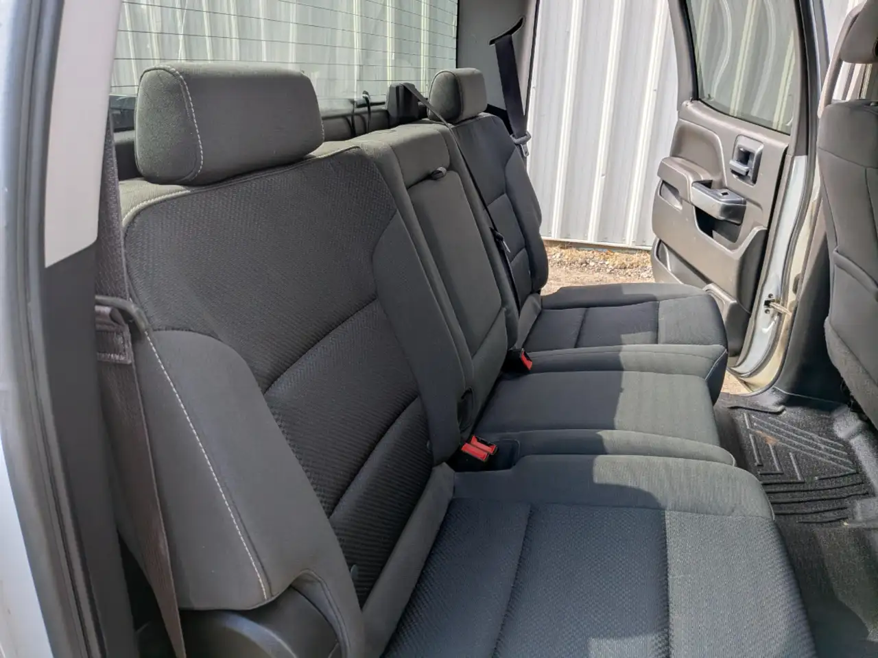 Chevrolet Silverado 1500 снимка Chevrolet Silverado 1500