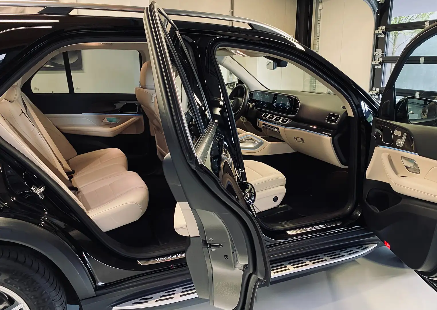 Mercedes-Benz GLE 350 e 9G Plug-in OFF-ROAD - EXCLUSIVE BEIGE El.Trekh. Noir - 1