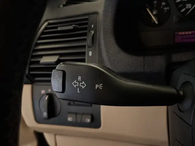 BMW X5 view 14
