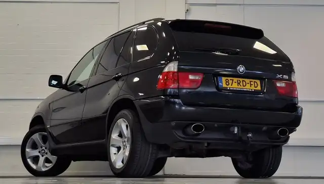 BMW X5 view 6