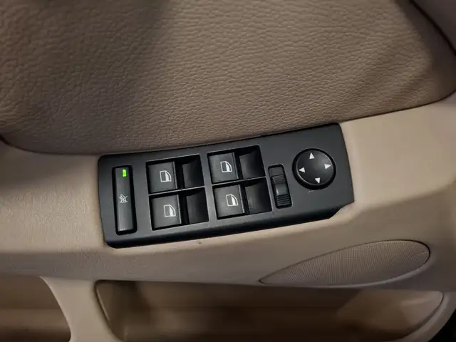 BMW X5 view 11