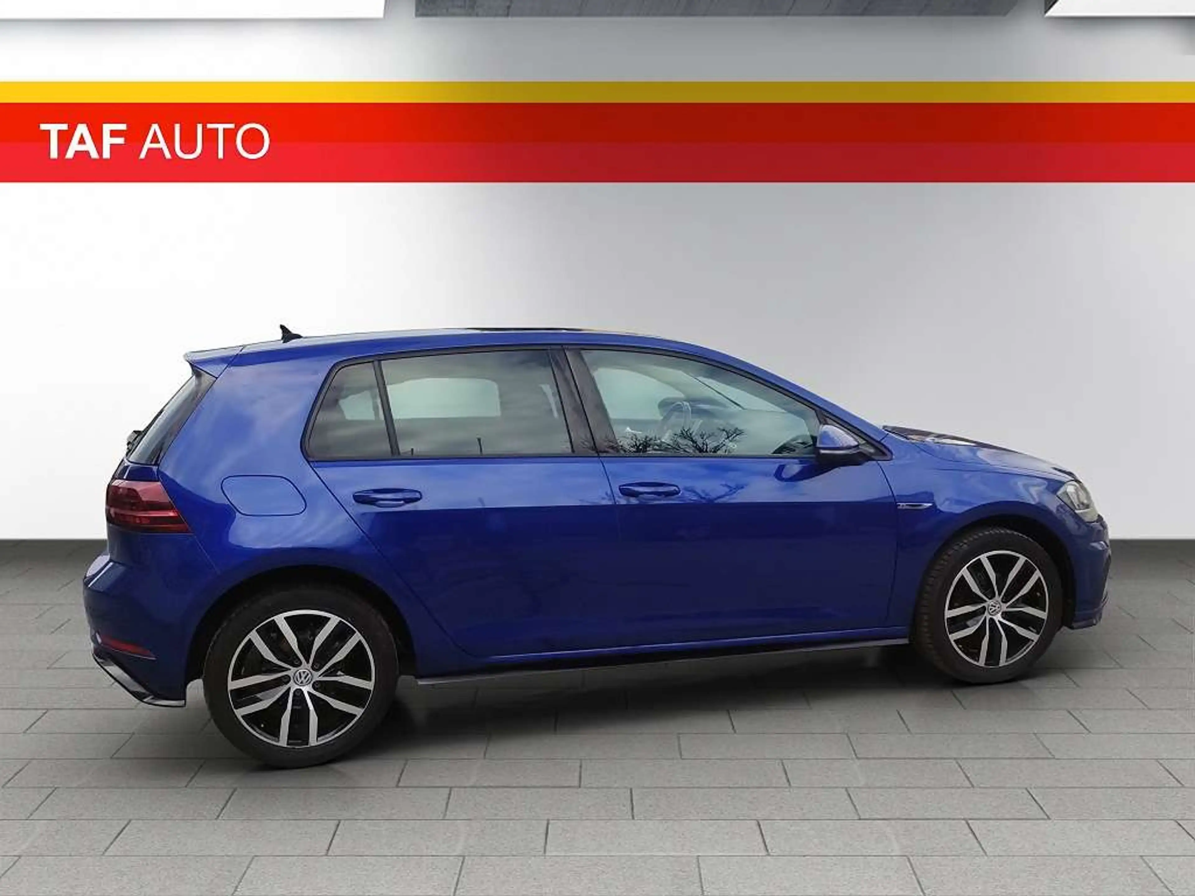 Volkswagen Golf R abbit 40 1,0 TSI — photo 6