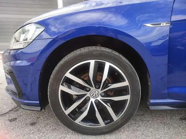 Volkswagen Golf view 5