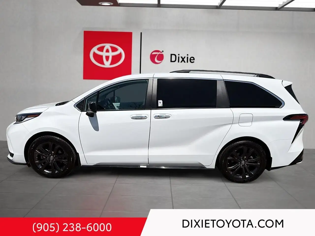 Toyota Sienna снимка Toyota Sienna