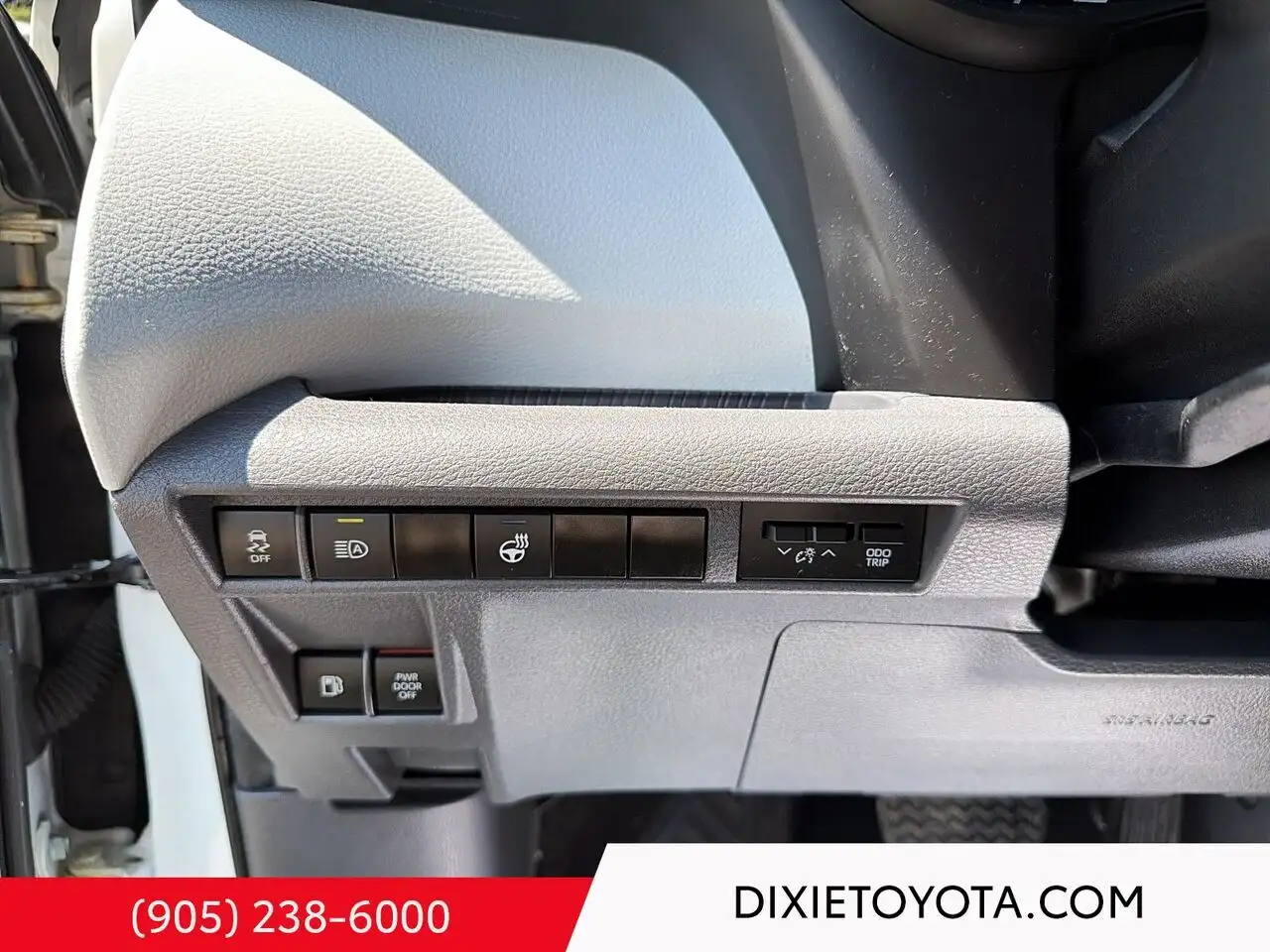 Toyota Sienna снимка Toyota Sienna