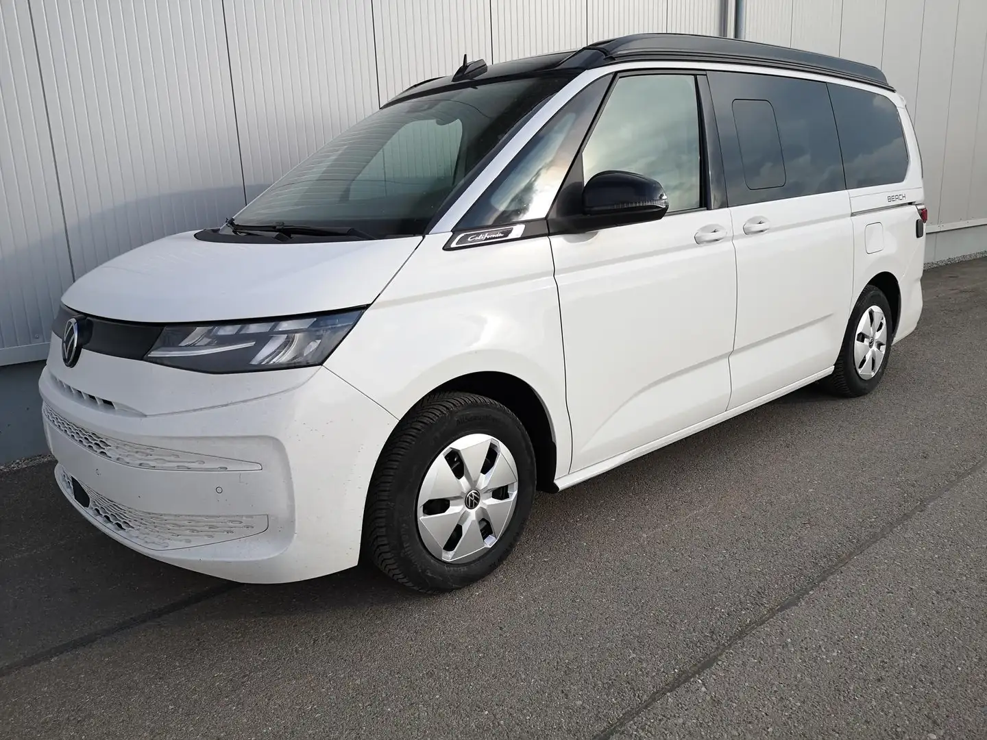 Volkswagen T7 California T7 2.0TDI DSG California Beach Camper GV5 First Blanc - 1