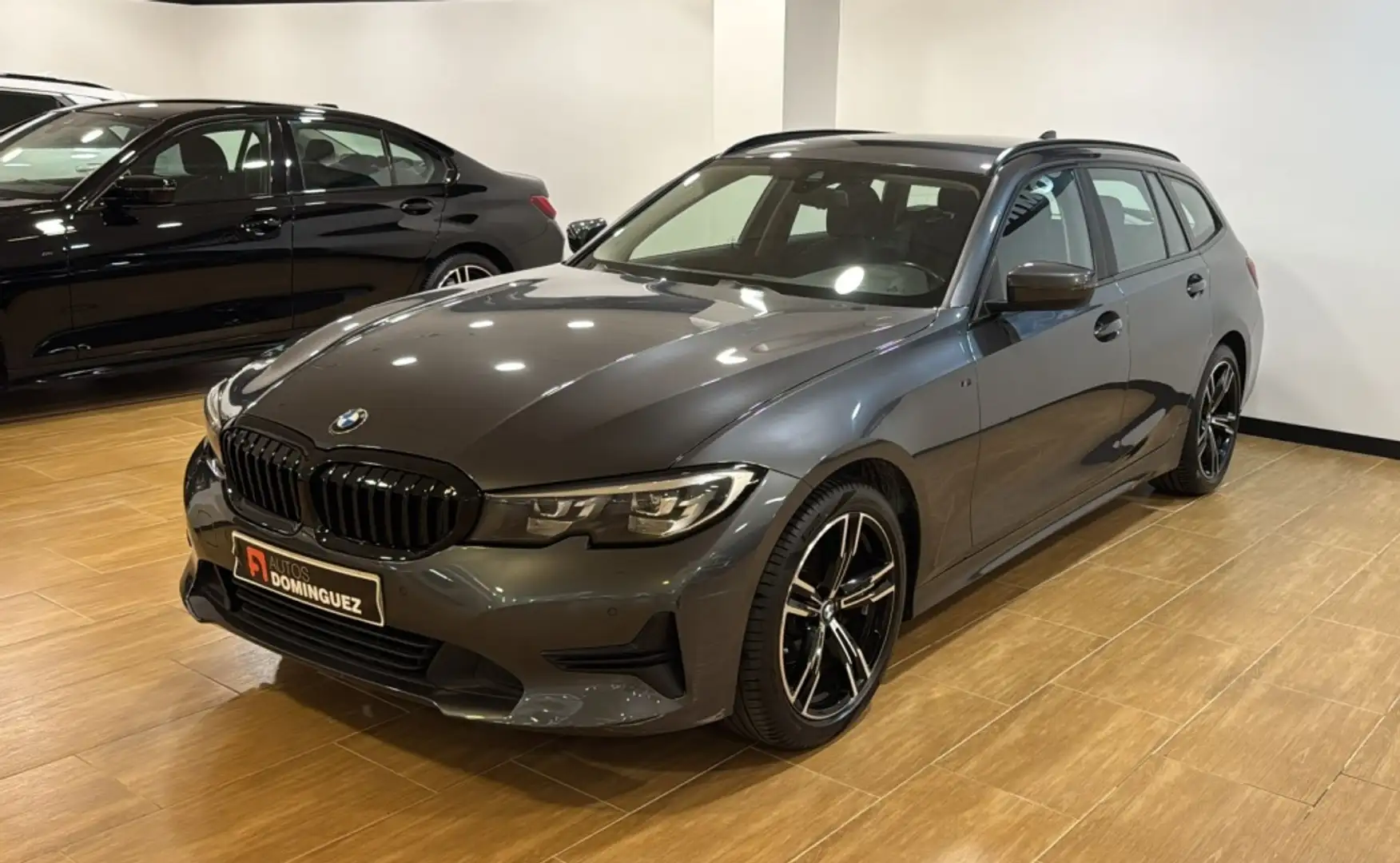 BMW 318 318dA Touring Grau - 1