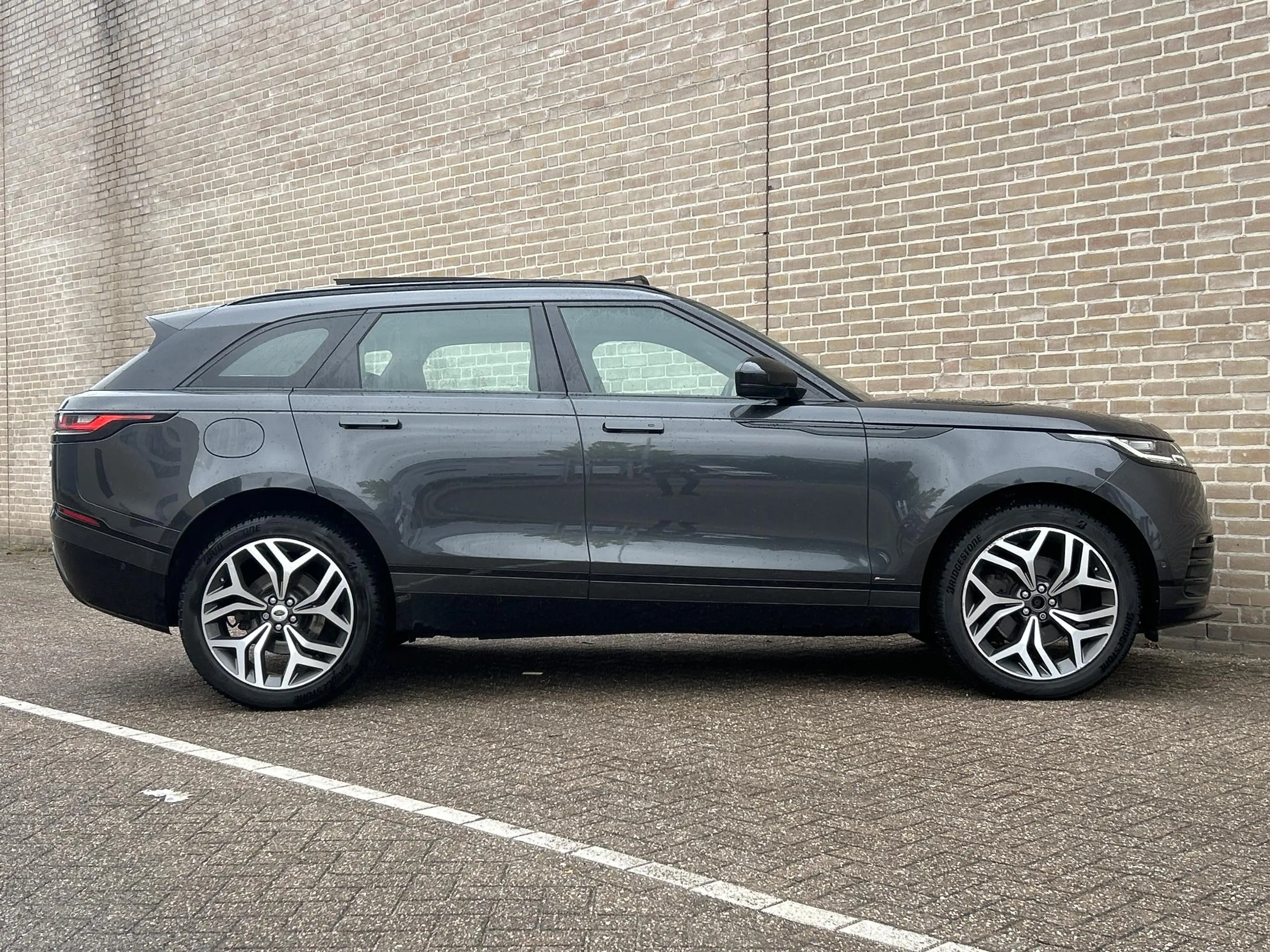 Land Rover Range Rover Velar 2.0 I4 AWD R-Dynamic HSE | Pano | Leder | Meridian — photo 7