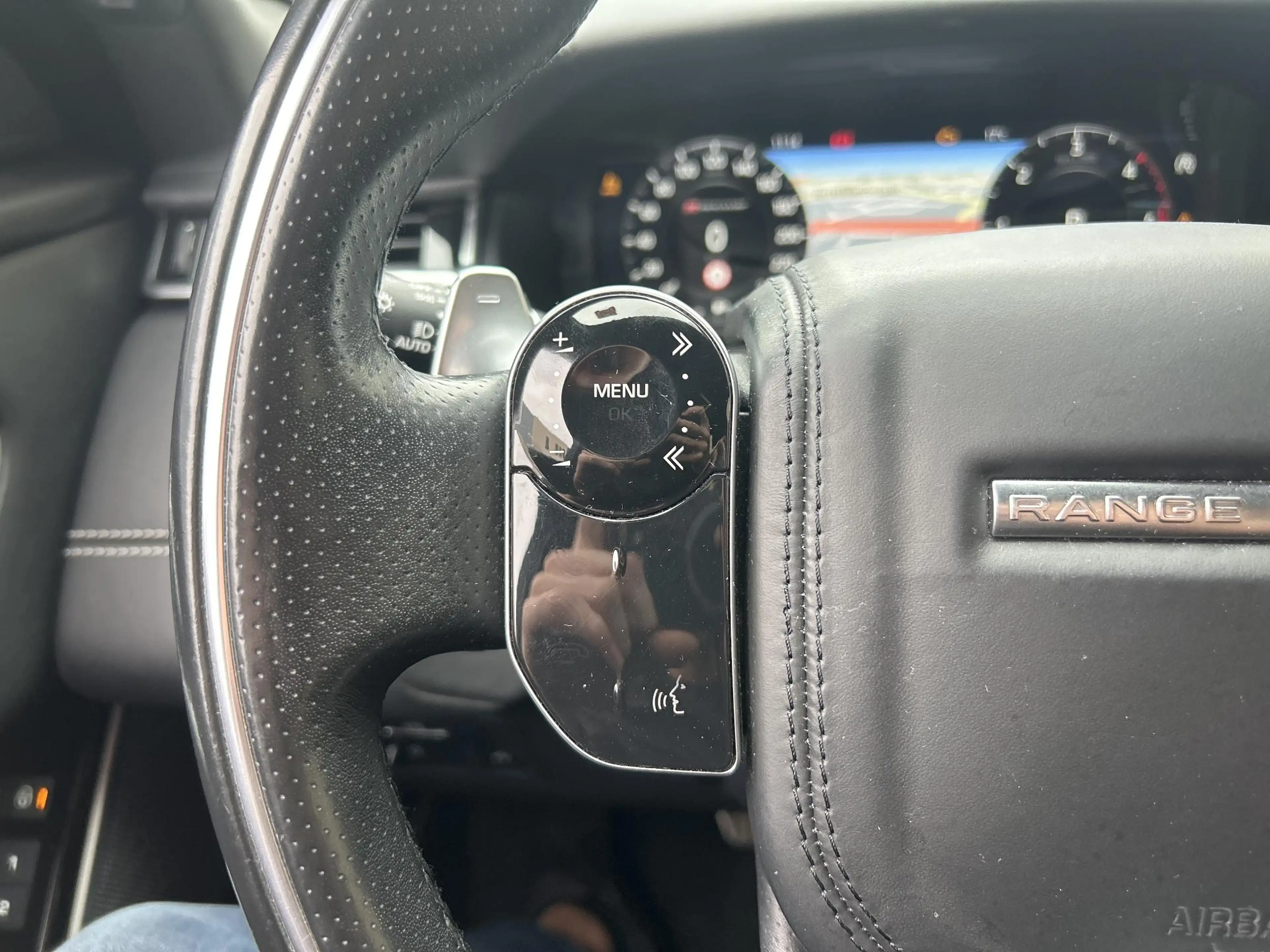 Land Rover Range Rover Velar 2.0 I4 AWD R-Dynamic HSE | Pano | Leder | Meridian — photo 10