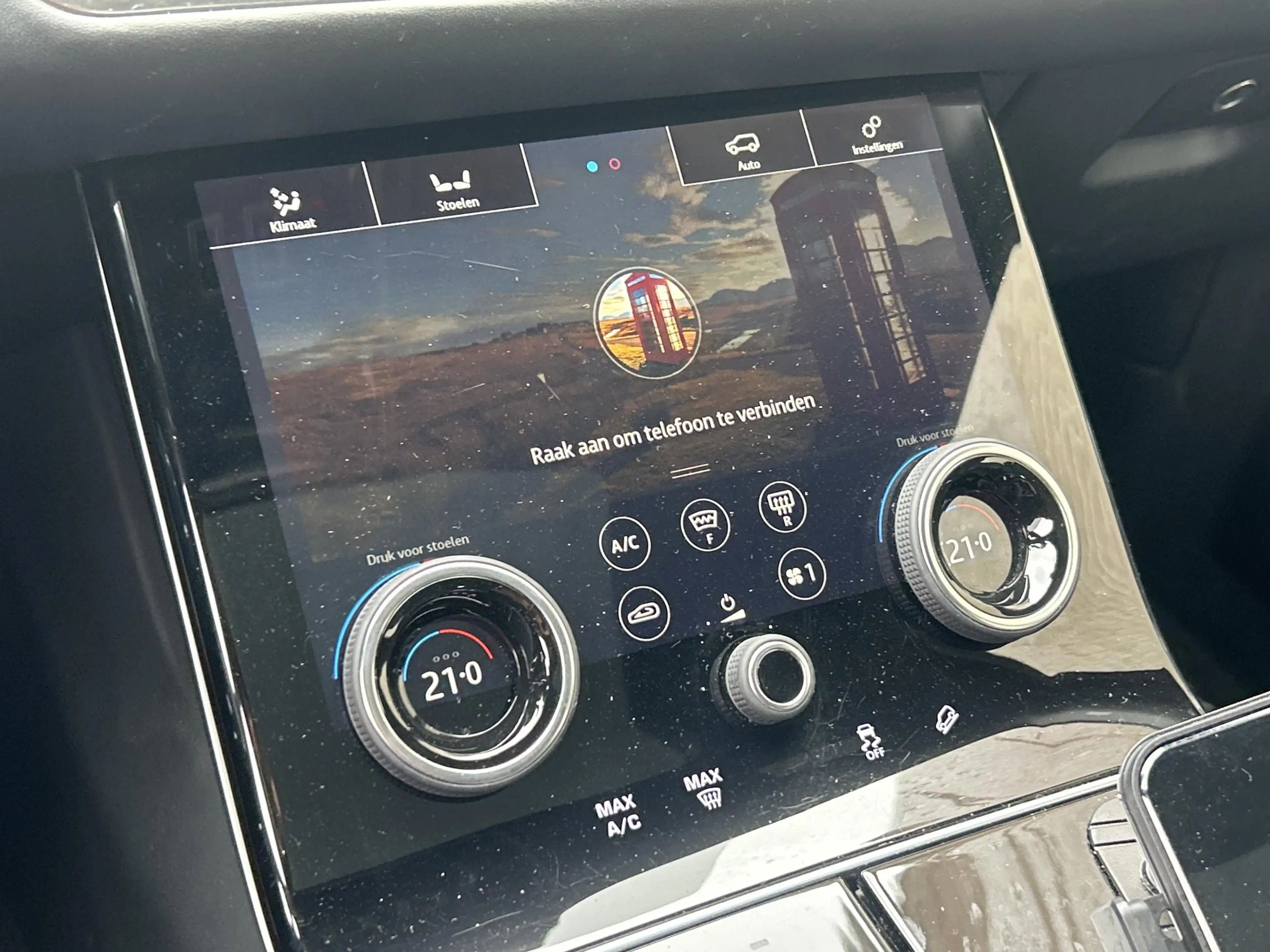 Land Rover Range Rover Velar 2.0 I4 AWD R-Dynamic HSE | Pano | Leder | Meridian — photo 14