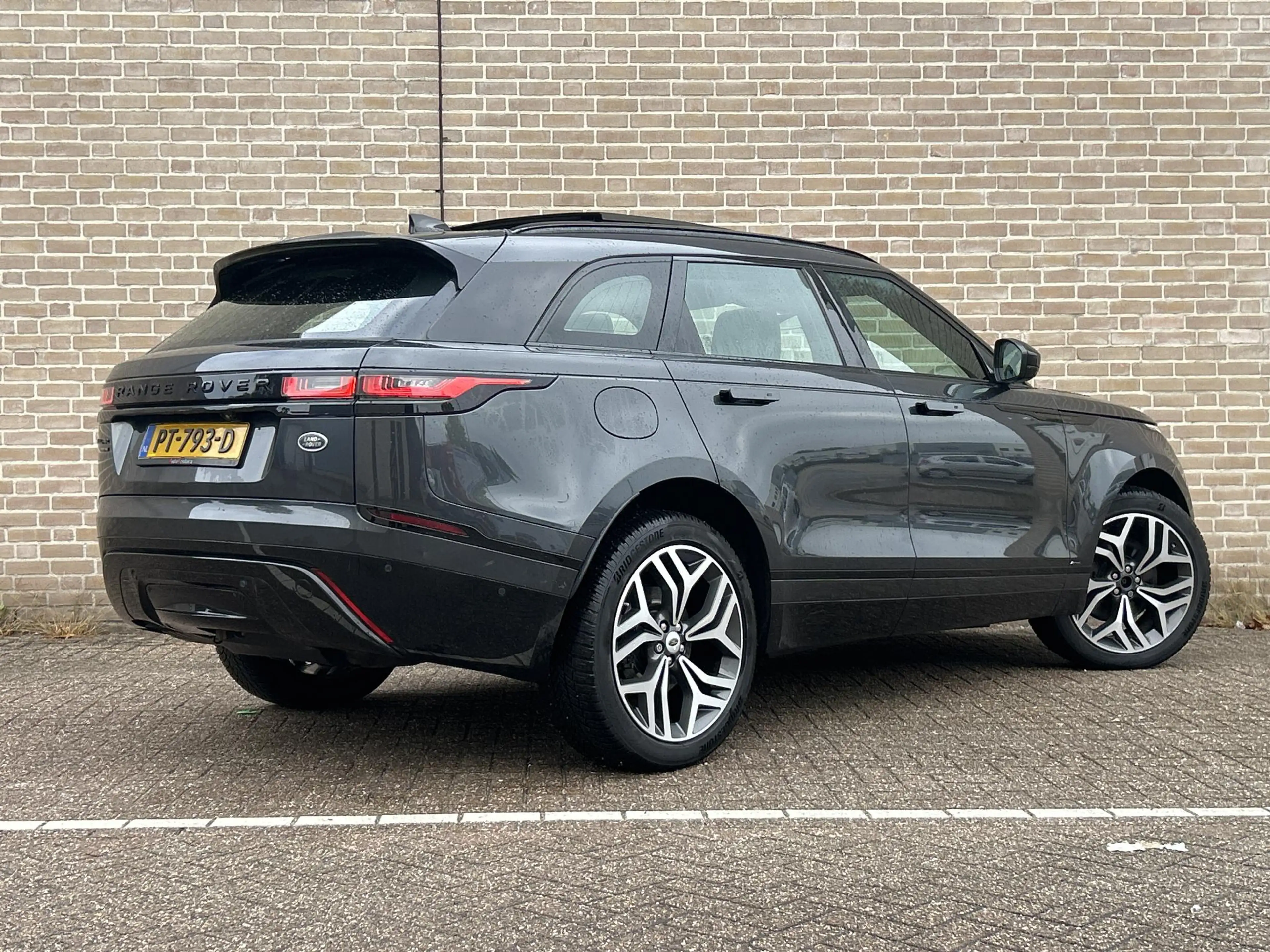 Land Rover Range Rover Velar 2.0 I4 AWD R-Dynamic HSE | Pano | Leder | Meridian — photo 2