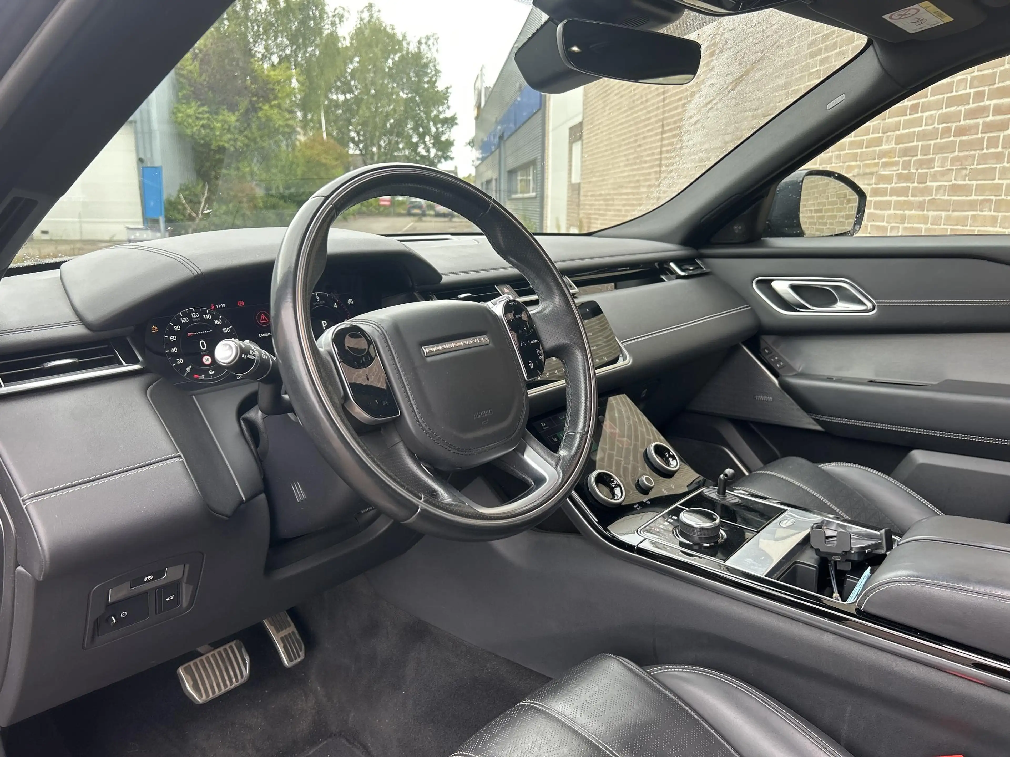 Land Rover Range Rover Velar 2.0 I4 AWD R-Dynamic HSE | Pano | Leder | Meridian — photo 3