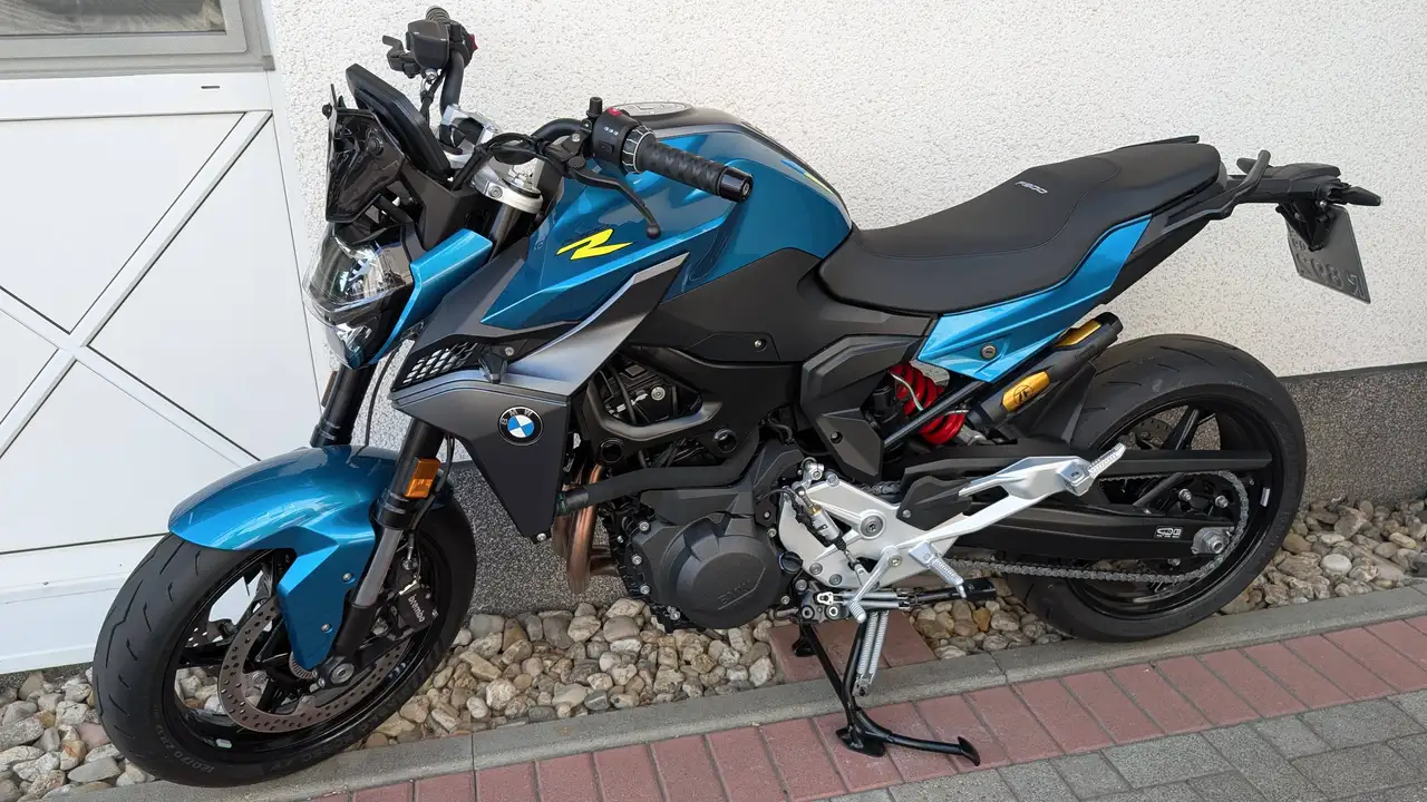 BMW F 900 R