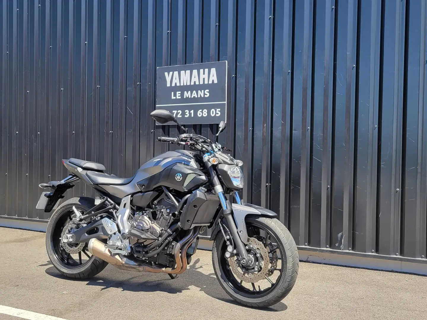 Yamaha MT-07 Gris - 1