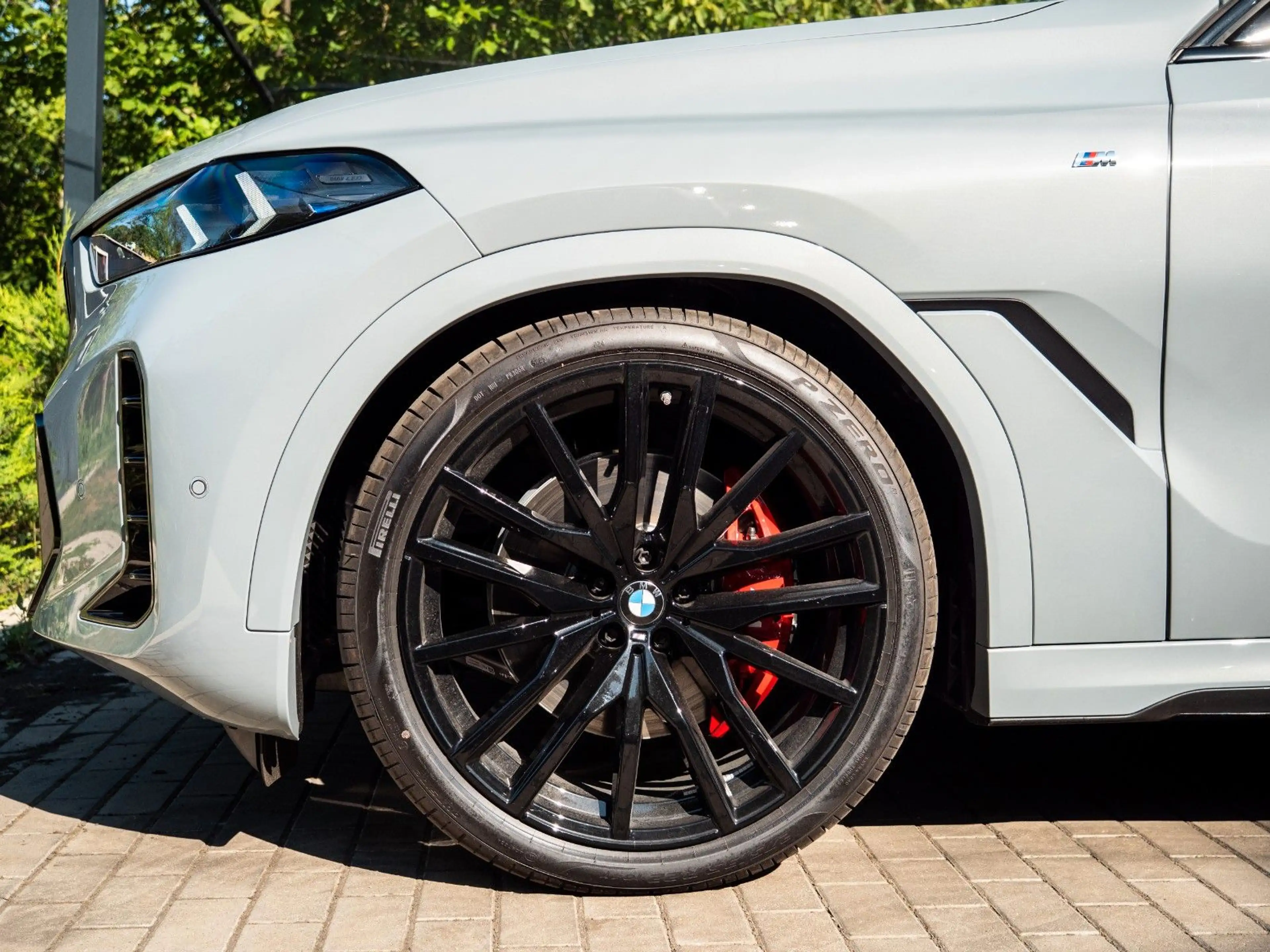 BMW X6 40i M SPORT.LUFTFE.PANO.KAMERA.ICONICG.22"AHK — photo 11