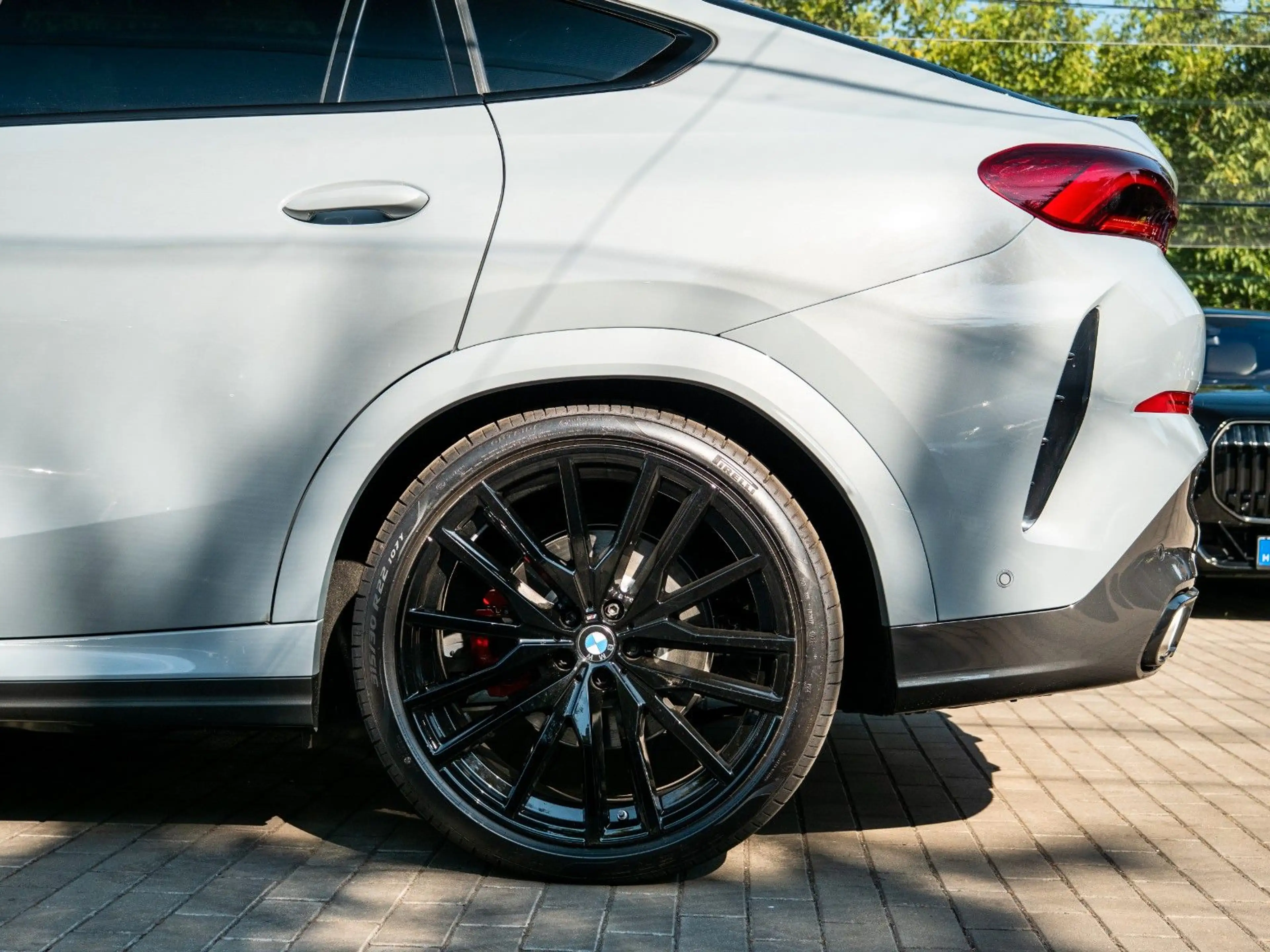 BMW X6 40i M SPORT.LUFTFE.PANO.KAMERA.ICONICG.22"AHK — photo 12