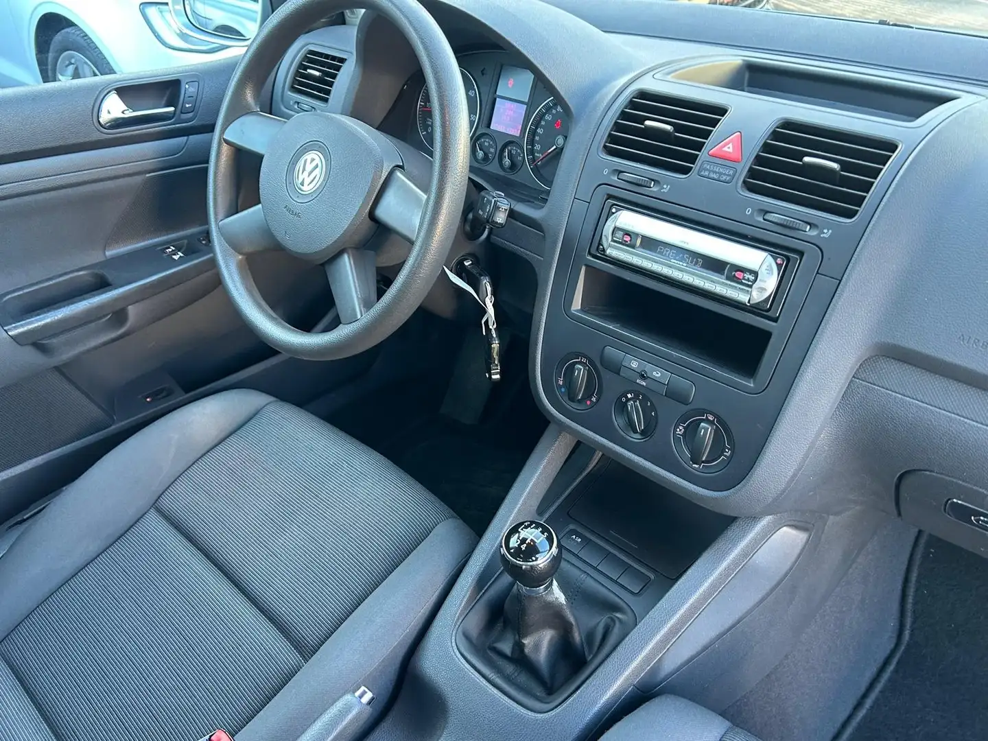 Volkswagen Golf 1.9 TDi FAIBLE KM 1er PROPRIETAIRE CLIMATISATION Grijs - 2