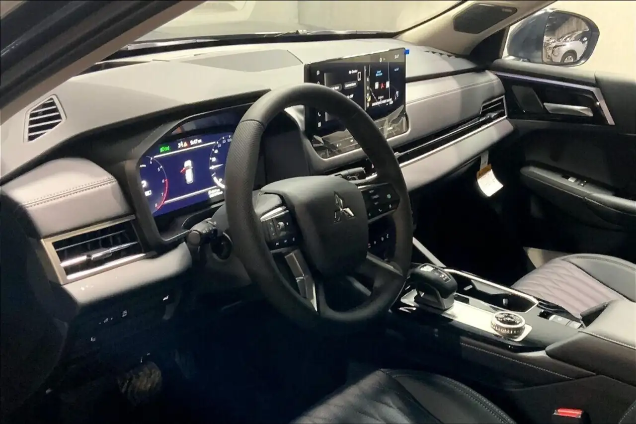 Mitsubishi Outlander снимка Mitsubishi Outlander