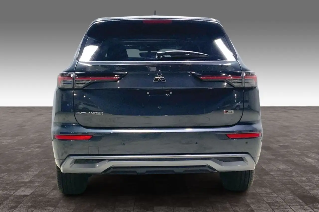 Mitsubishi Outlander снимка Mitsubishi Outlander