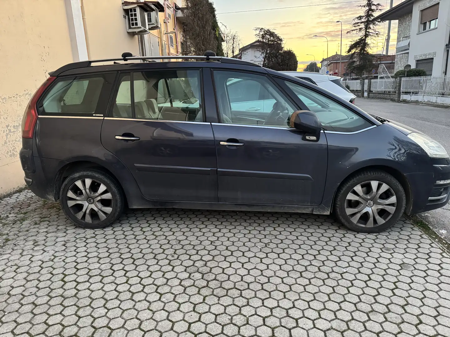 Citroen Grand C4 Picasso 2.0 hdi Exclusive 138 cv auto - 1