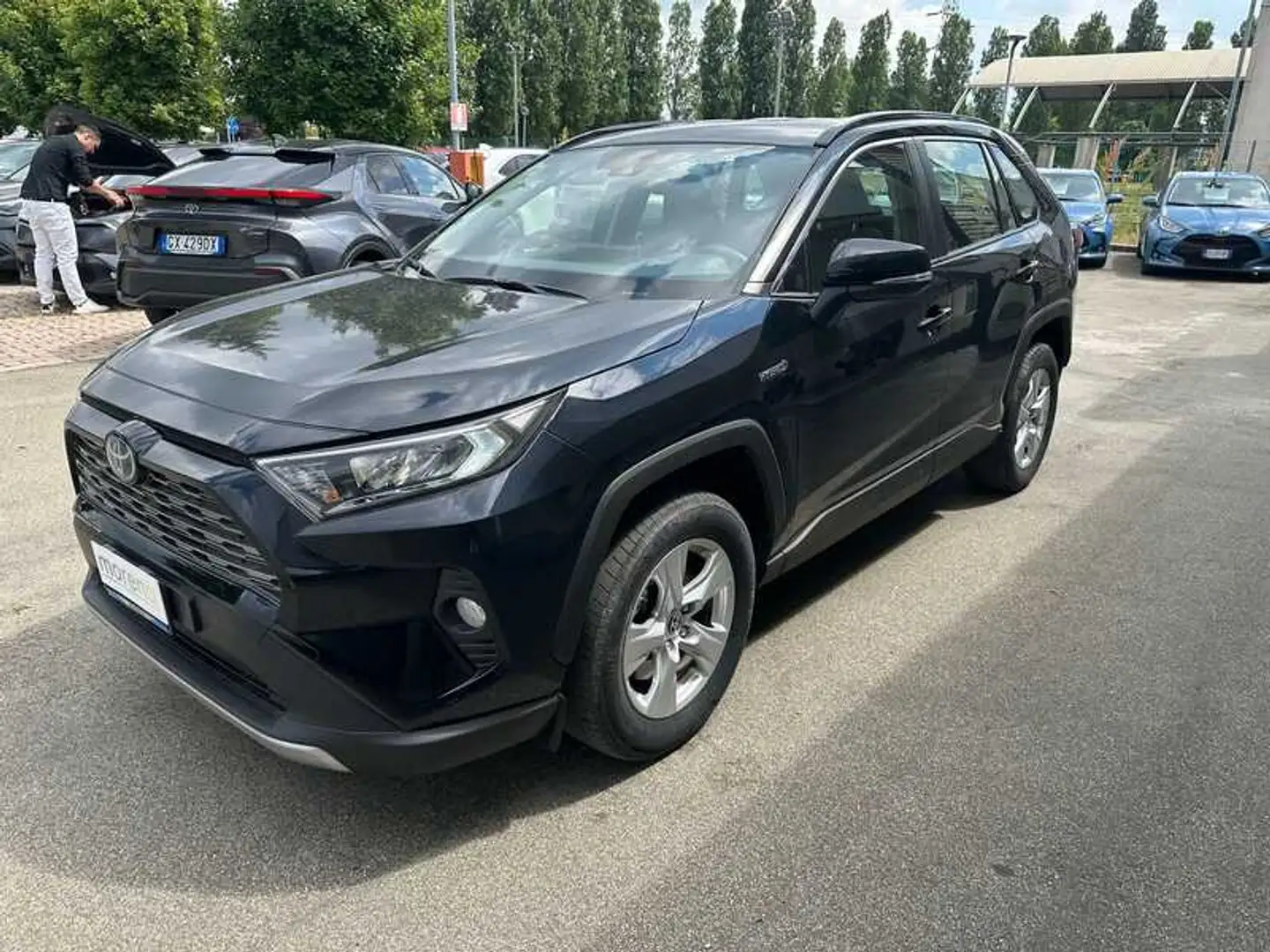 Toyota RAV 4 2.5 vvt-ie hybrid Active e-cvt AWD Nero - 1