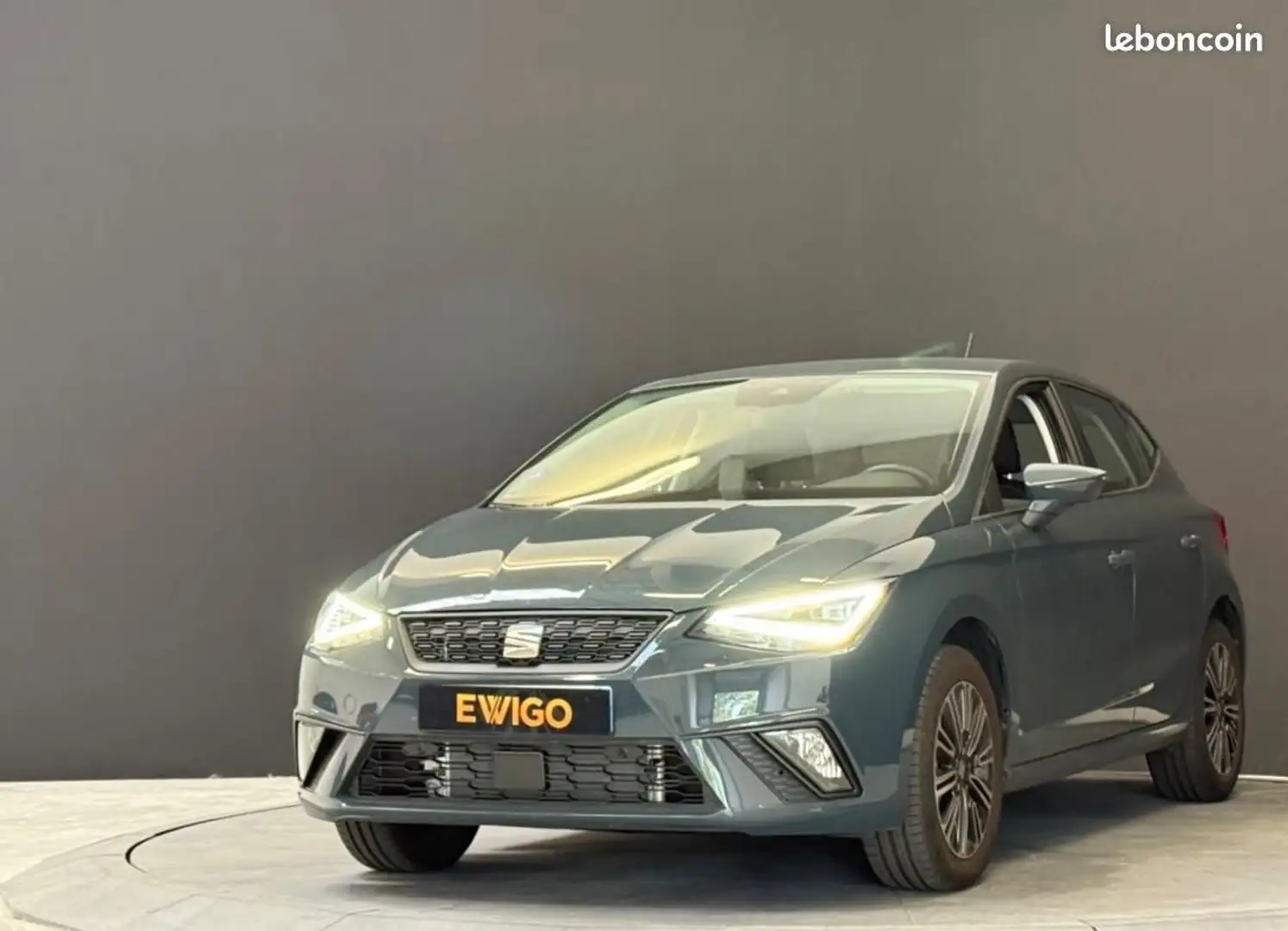 SEAT Ibiza 1.0L TSi 115CH DSG7 COPA (1ERE MAIN) Grau - 1