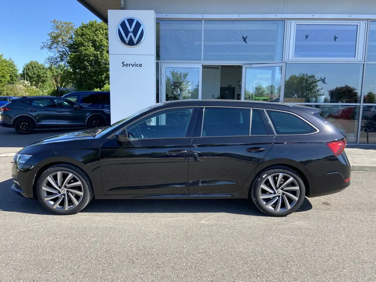 Skoda Octavia Combi 1.0 TSI DSG AHK+18"+NAVI-COLUMBUS+ Schwarz - 2