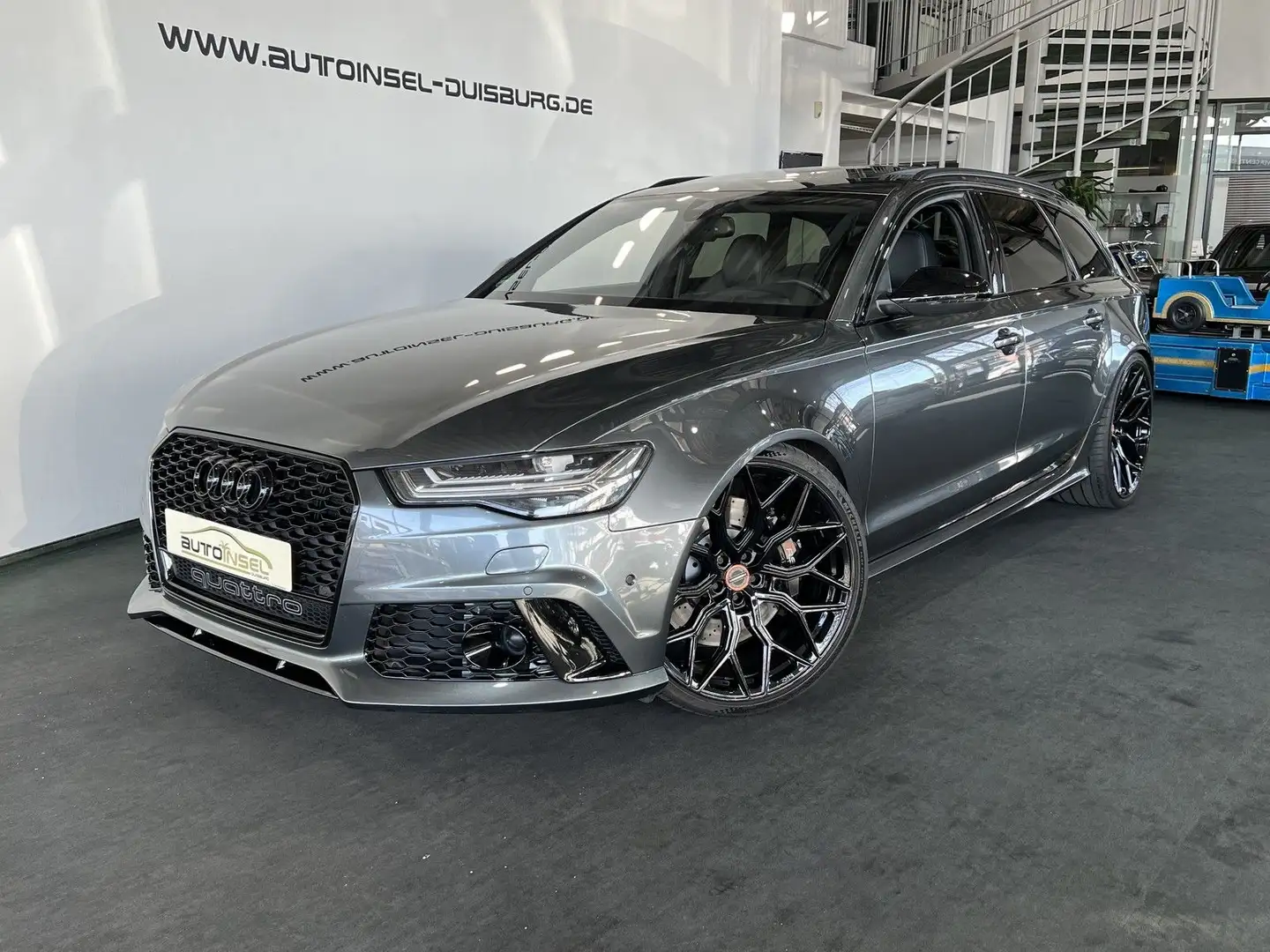 Audi RS6 Avant 4.0TFSI Quattro HeadUp Pano Matrix 22" siva - 1