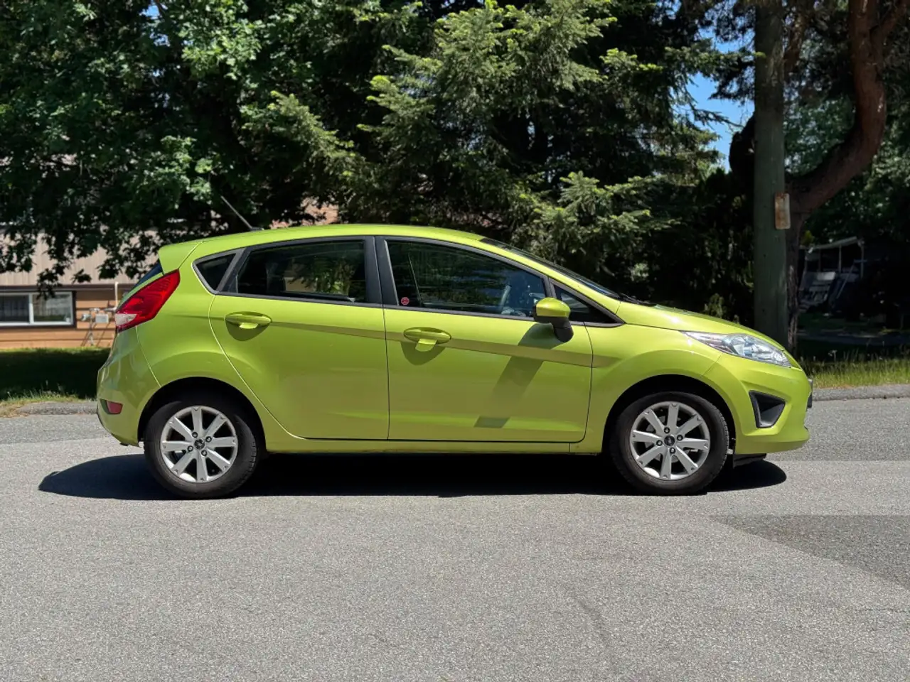 Ford Fiesta снимка Ford Fiesta