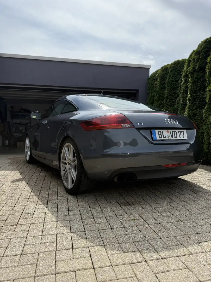 Audi TT Coupe 2.0 TFSI XENON*NAV*S-LINE*19ZOLL* Grau - 2