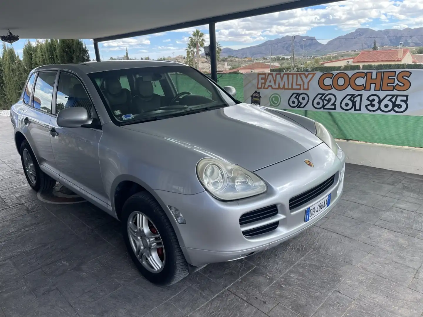 Porsche Cayenne Grau - 1