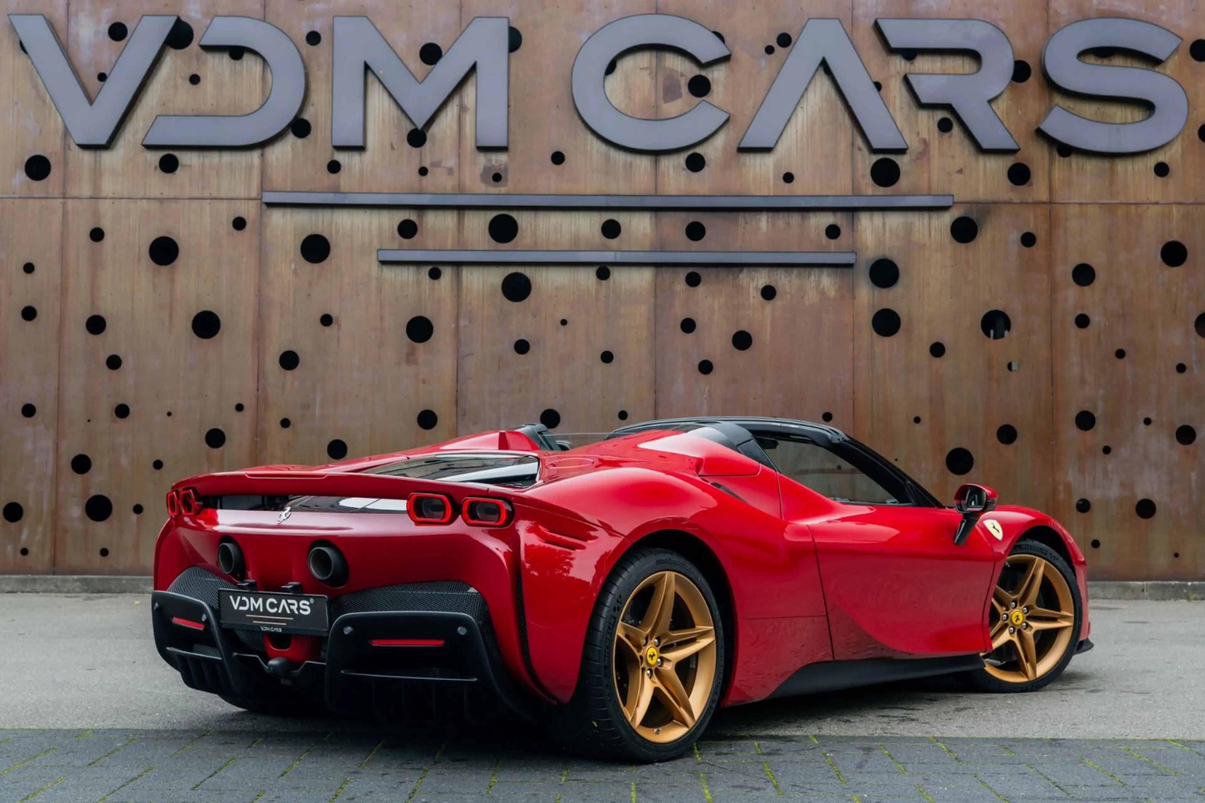 Ferrari SF90 Spider LIFT*CARPLAY*AFS*TWO-TONE*CARBON* — photo 4