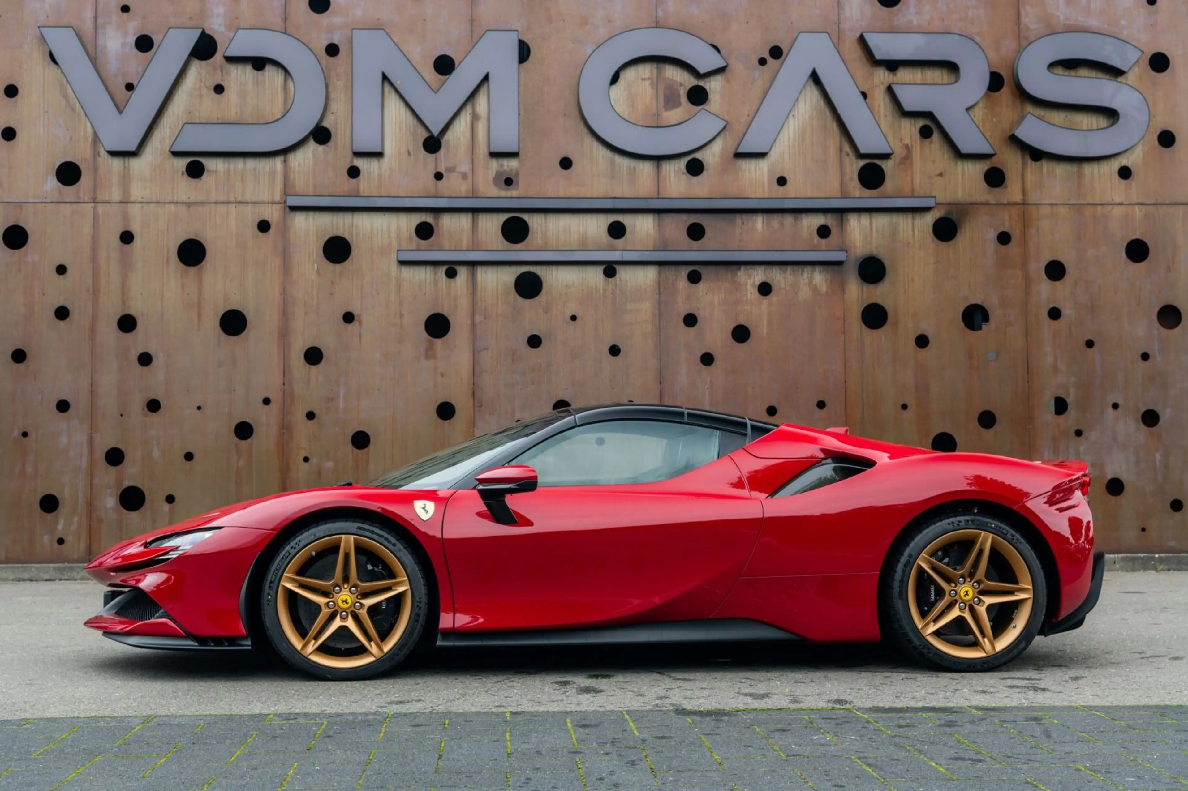 Ferrari SF90 Spider LIFT*CARPLAY*AFS*TWO-TONE*CARBON* — photo 7