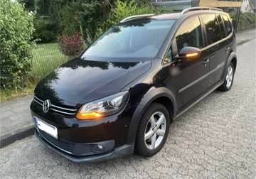 CrossTouran EcoFuel, DSG, PDC, RearCam, AHK