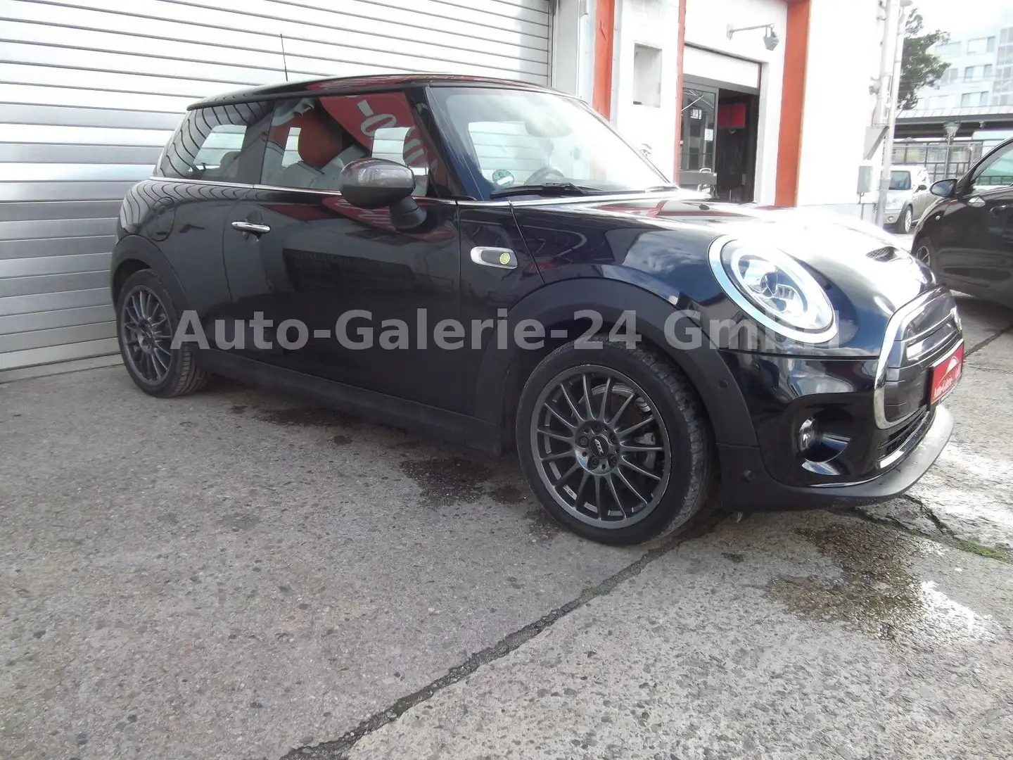 MINI Cooper SE Mini Cooper SE Trim XL Autom,Navi,Pano Schwarz - 2