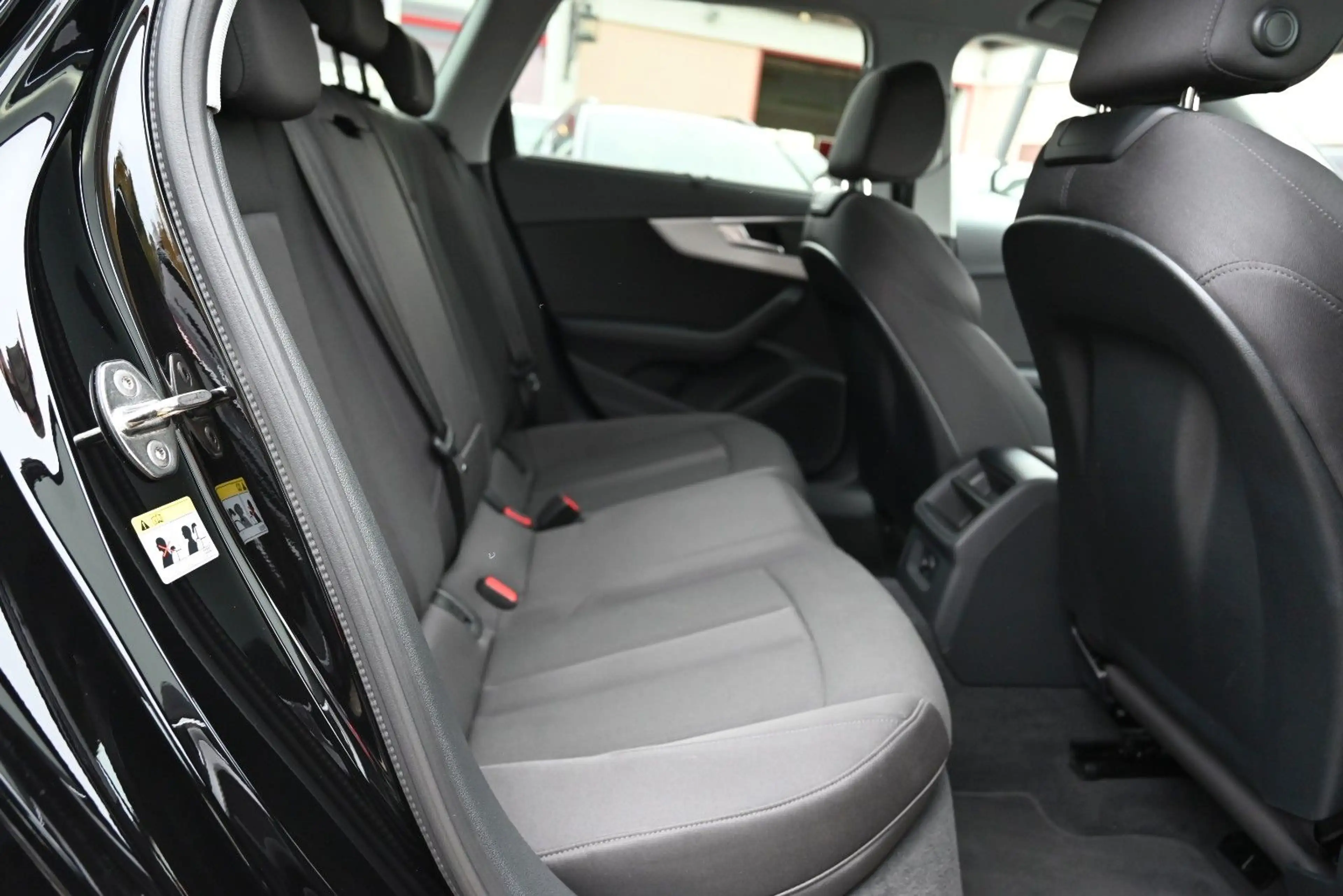 Audi A4 Avant 40 TDI advanced/Matrix/Sports./AHK — photo 11