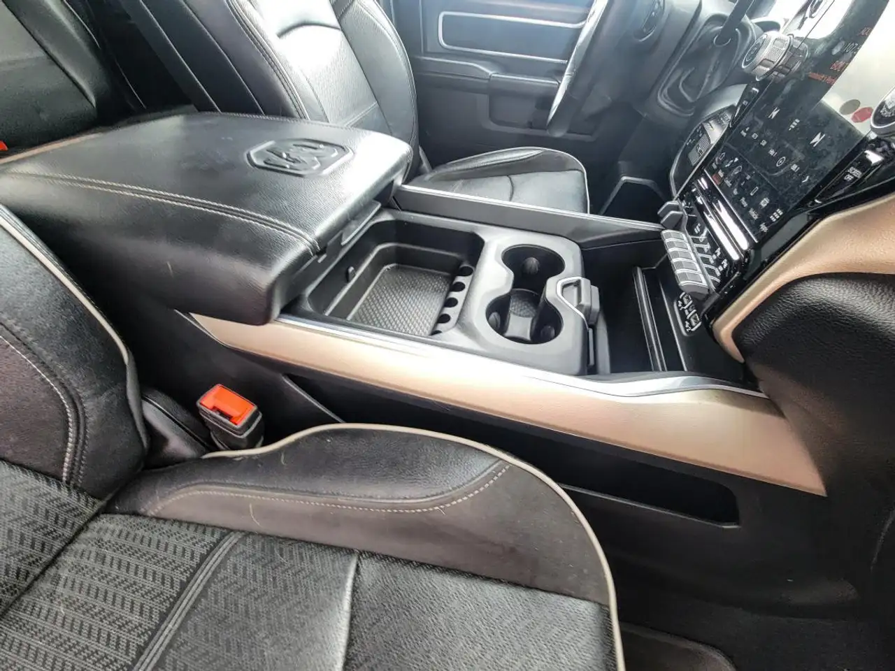 RAM 3500 снимка RAM 3500